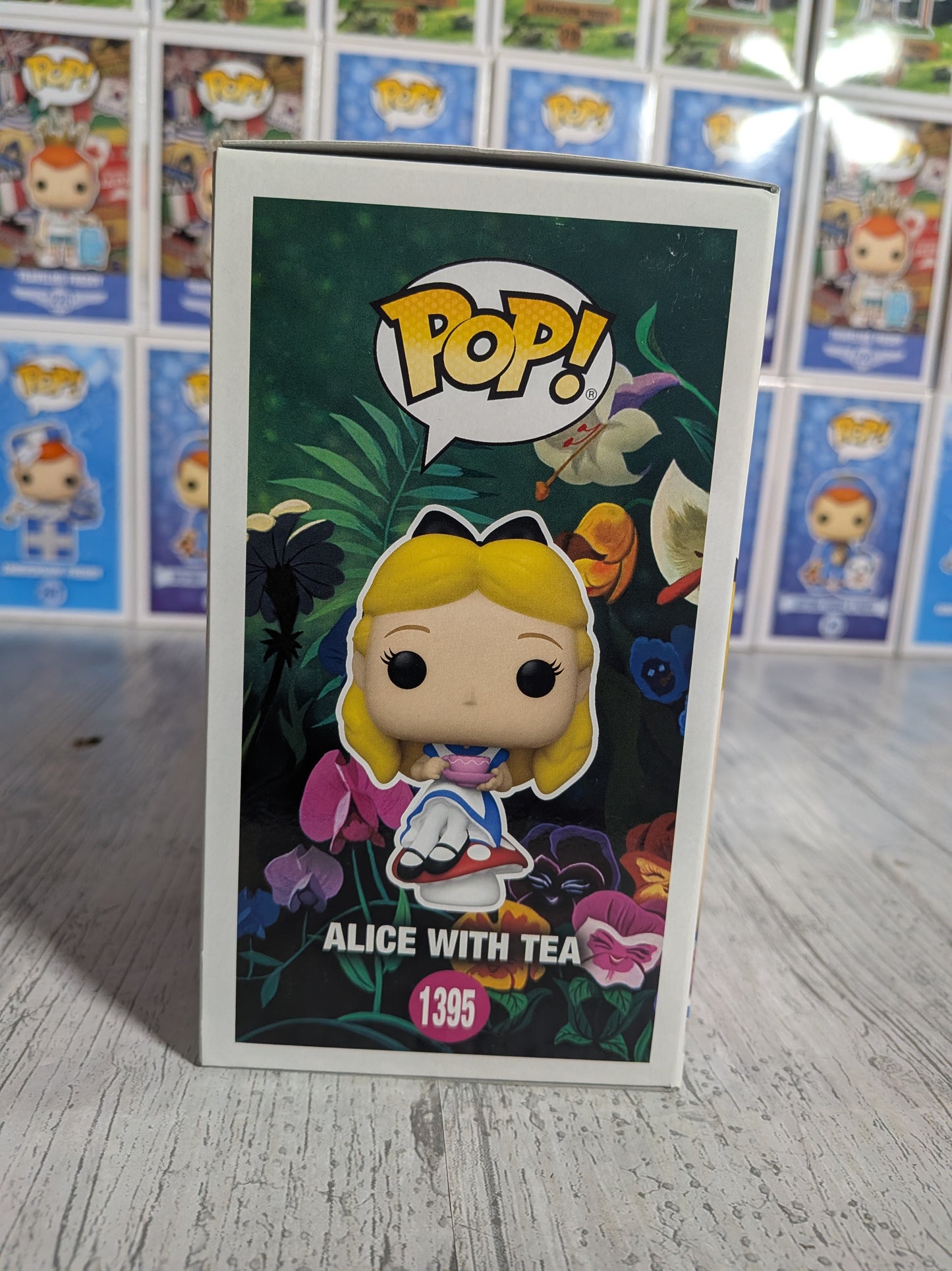 Funko Pop Alice im Wunderland #1395 – Alice mit Tee