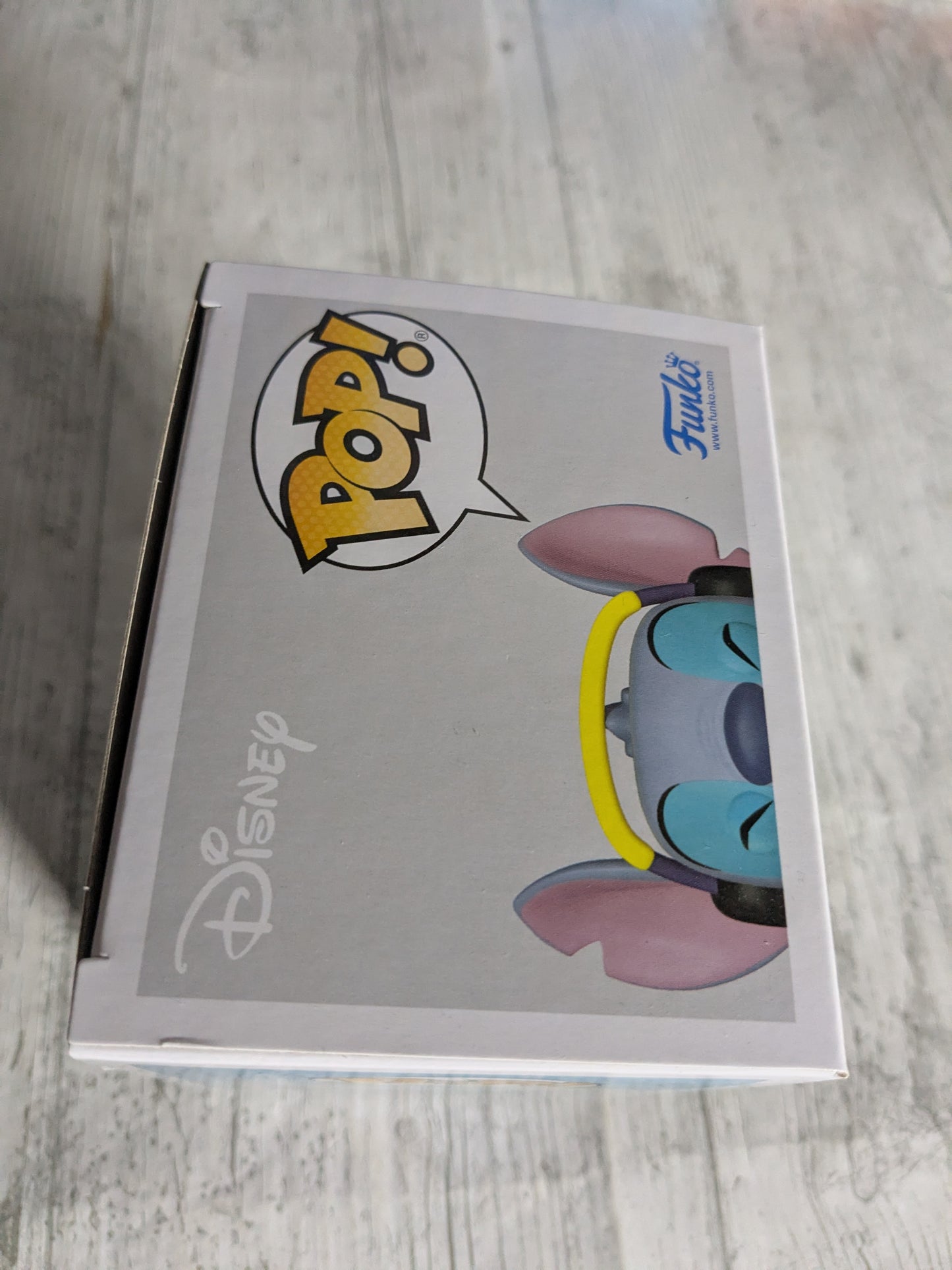Funko pop Disney #1590 - Stitch with Headphones (9500PCS)