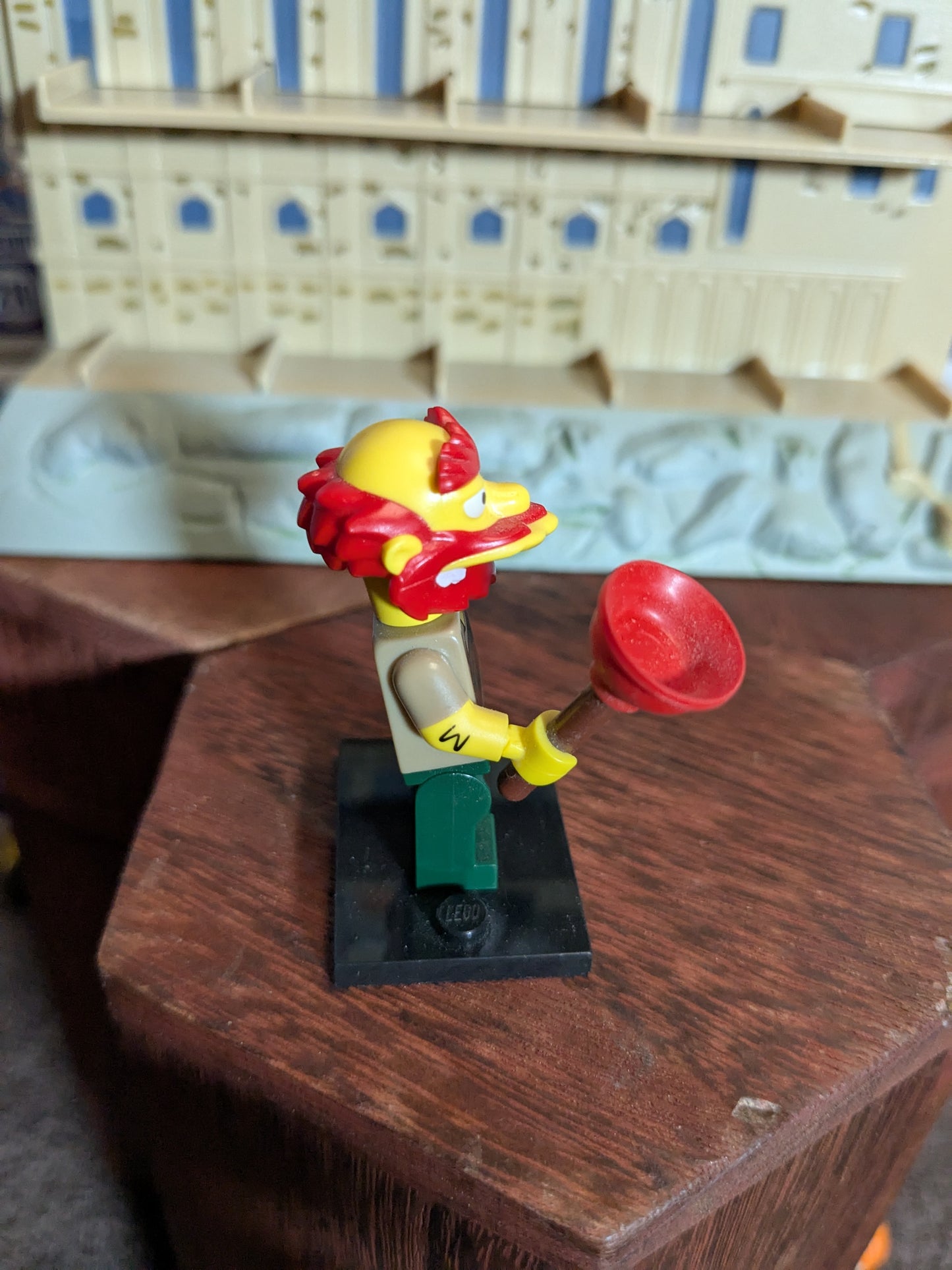 Lego Minifigures : Groundskeeper Willie