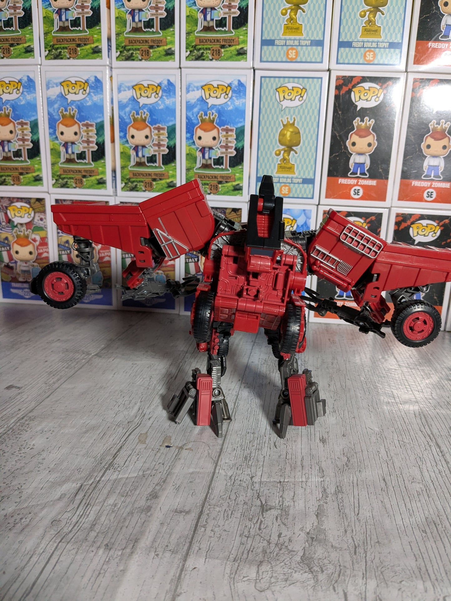 Studio Series 66 : Overload