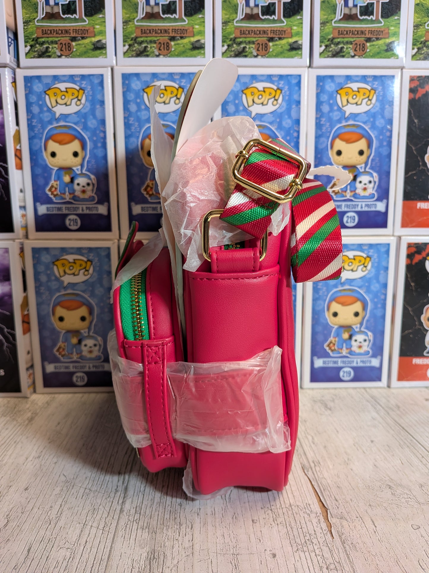 Loungefly Disney – Winnie Puuh Weihnachtsmann-Tasche 🎅🏼