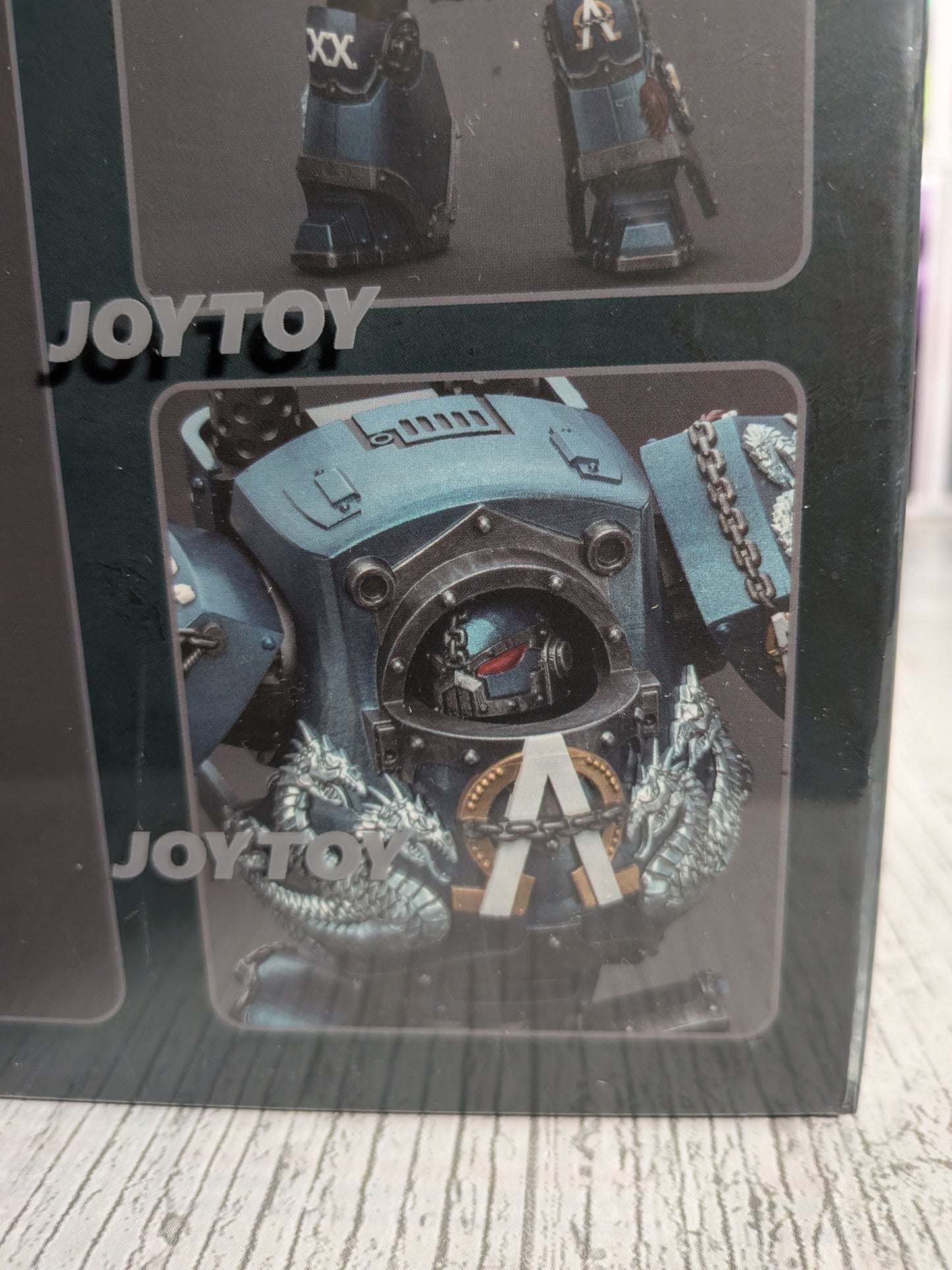 JoyToy Warhammer The Horus Heresy - Alpha Legion Contemptor Dreadnought mit Gravis-Plasmakanone (24cm)