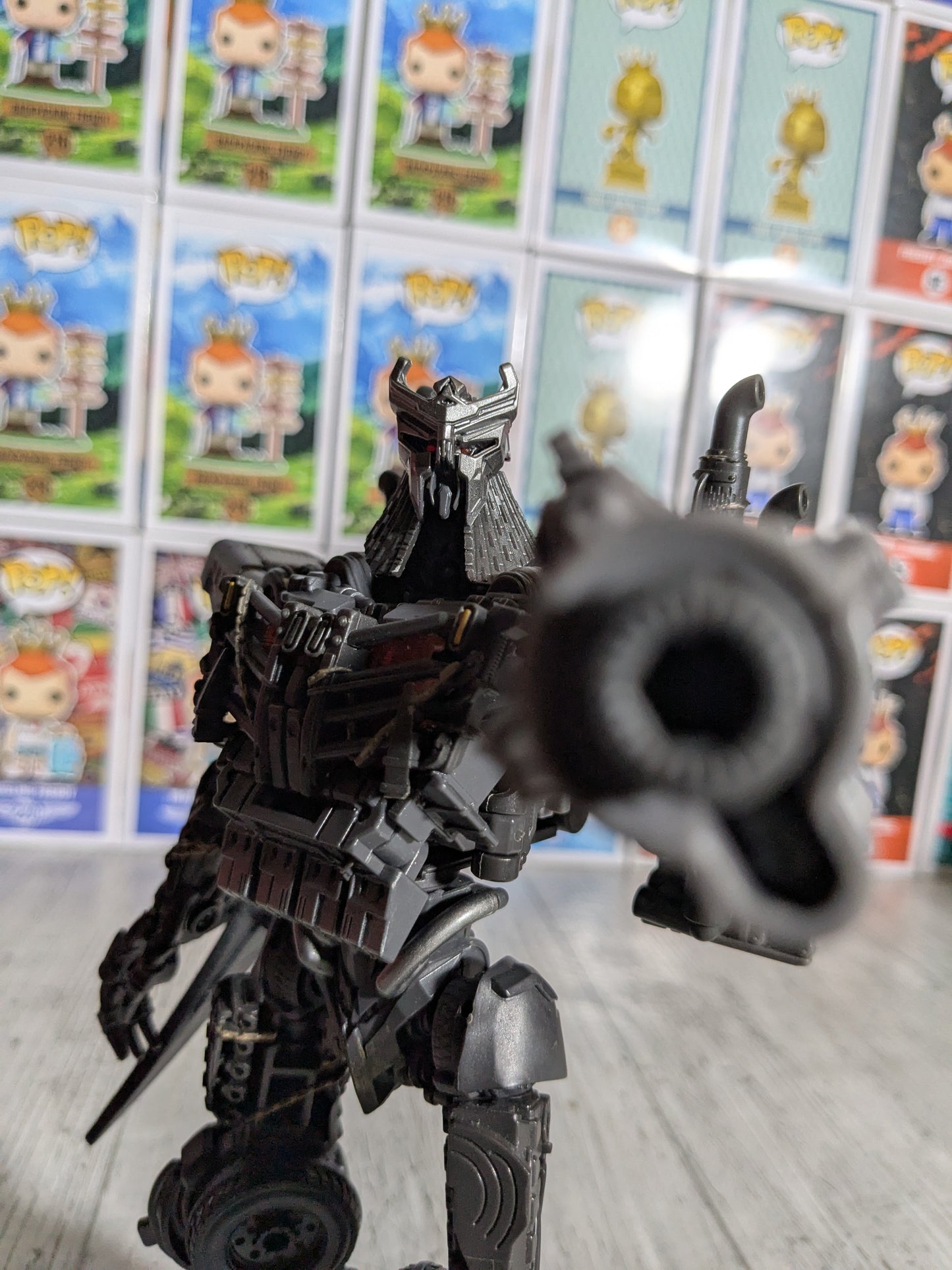 Studio Series 101 : Scourge