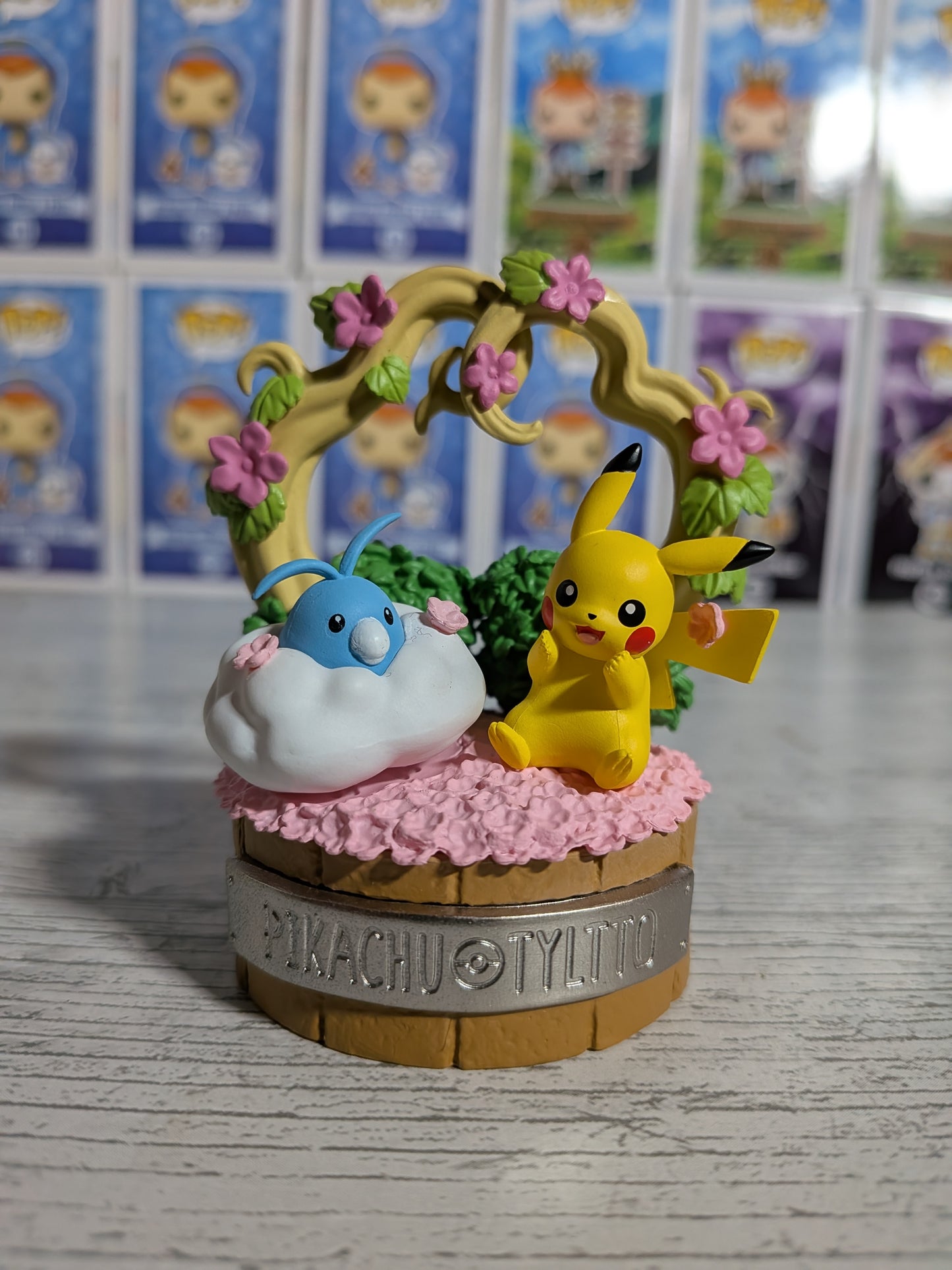 Re-Ment Pokémon - Pikachu & Tylton / Swablu - Tale of the Forest 2