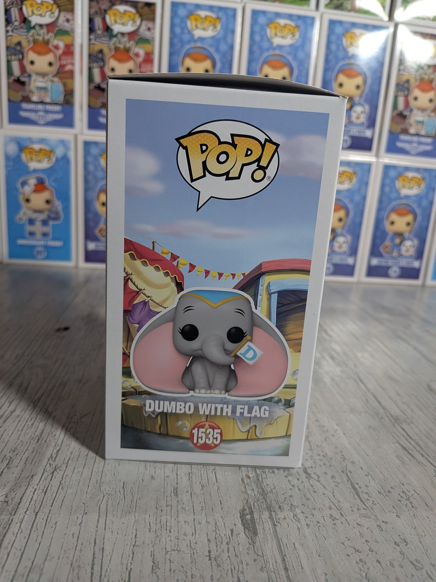 Funko Pop Disney #1535 - Dumbo mit Fahne (Geöffnet/Beschädigte Verpackung)
