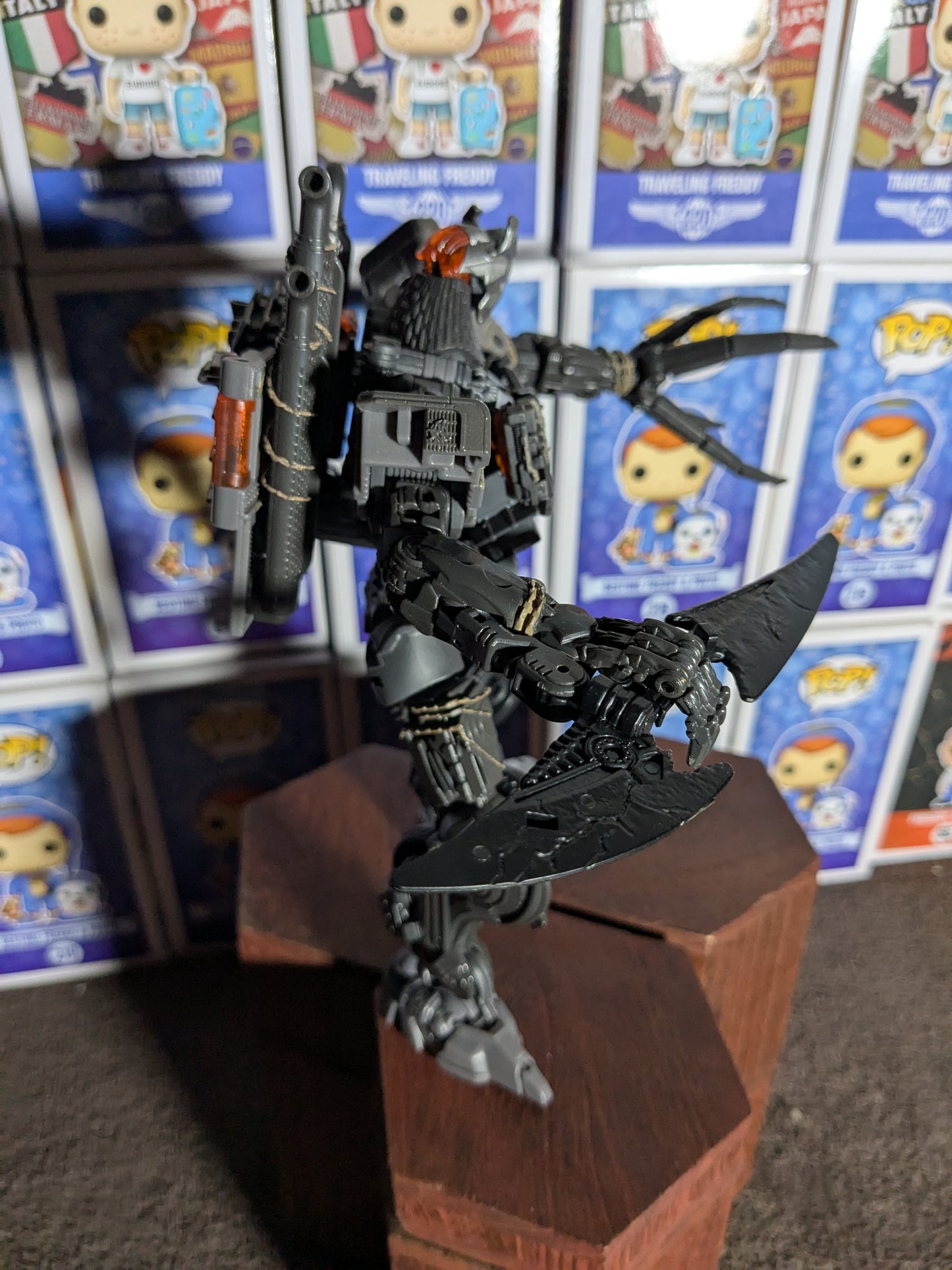 Studio Series 101 : Scourge