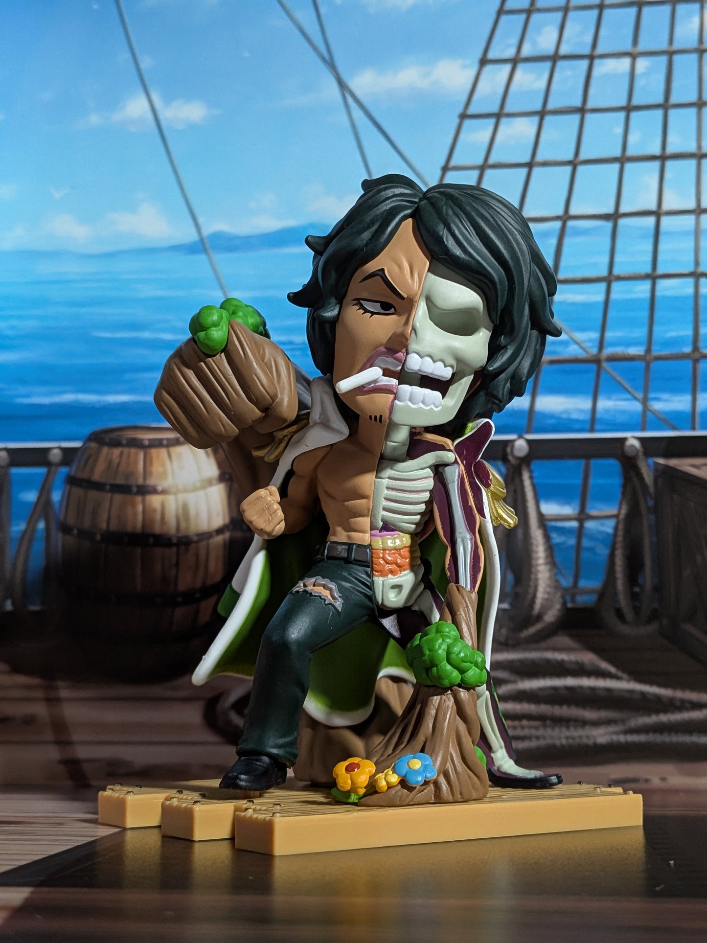 Mighty Jaxx - One Piece Freeny's Hidden Dissectibles Marines Edition - Aramaki / Ryokugyu (~10cm)