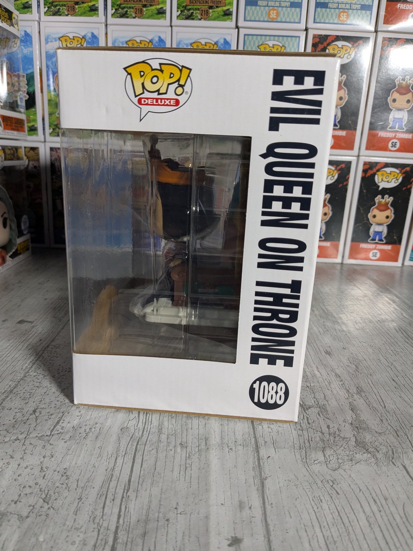 Funko pop 1088 : Evil Queen on Throne