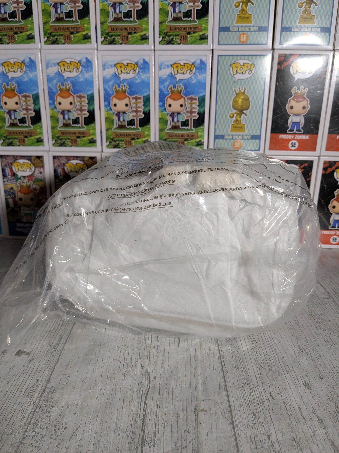 Loungefly : Minnie Mouse Mettalic Quilted Mini Backpack 🎀