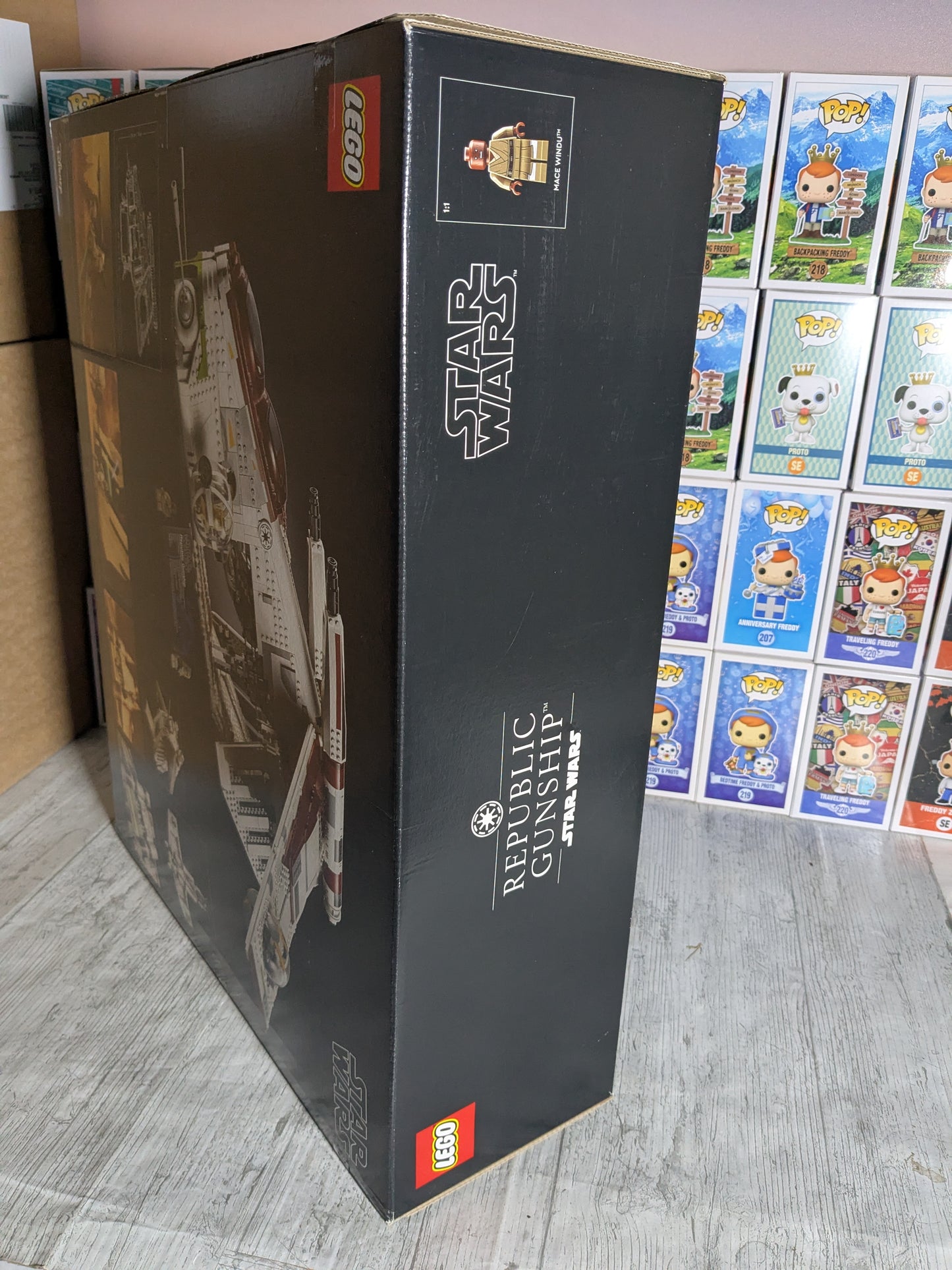 LEGO Star Wars #75309 - Republican Gunship Ultimate Collector Series