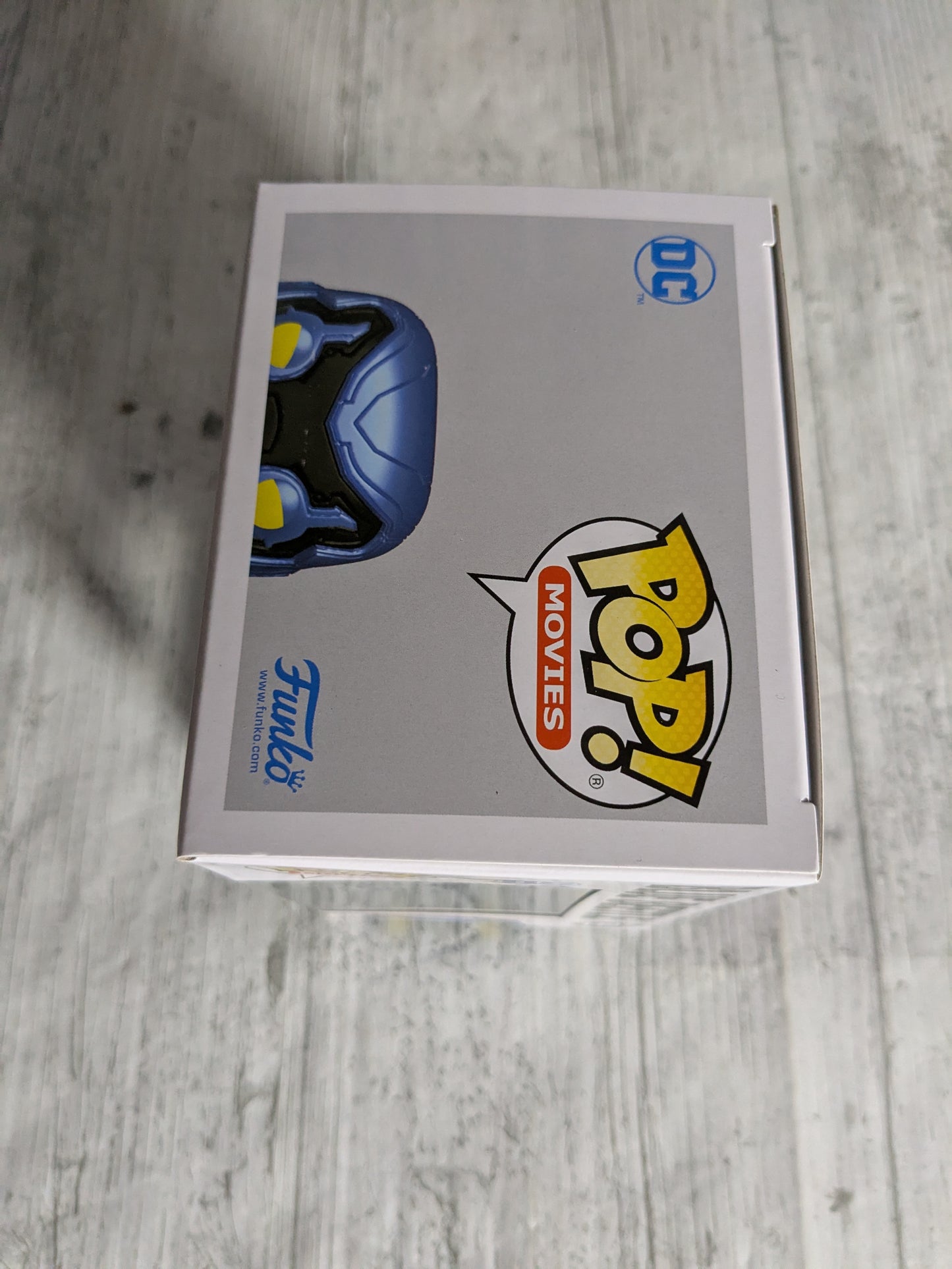 Funko pop 1407 : Blue Beetle (Glow)
