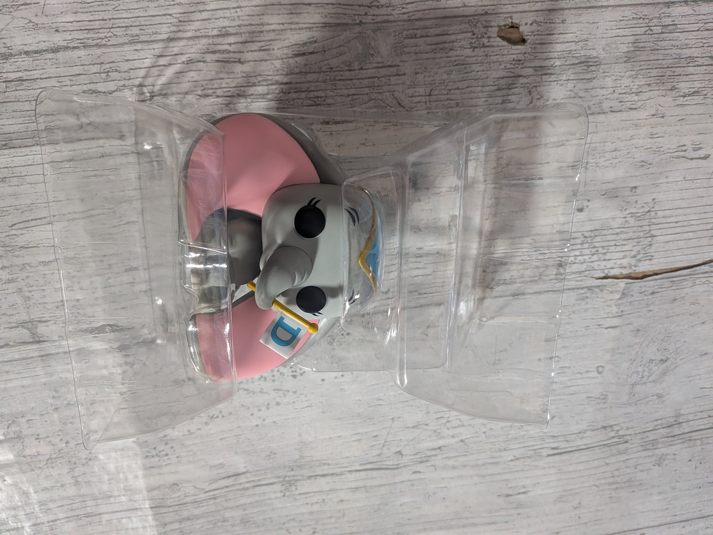Funko Pop Disney #1535 - Dumbo mit Fahne (Geöffnet/Beschädigte Verpackung)