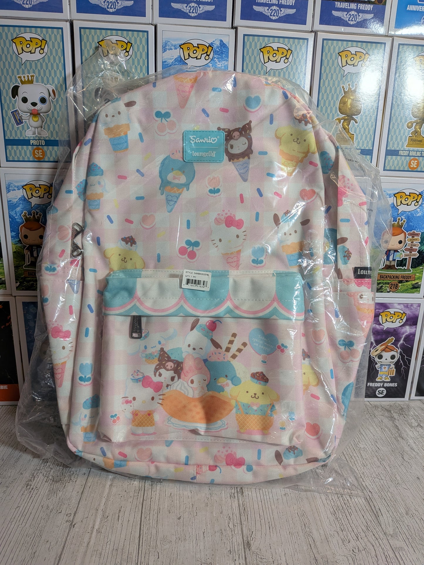 Loungefly Sanrio - Hello Kitty Nylon-Rucksack in voller Größe 🍦