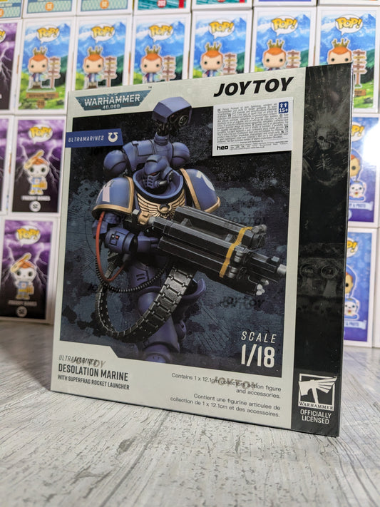 JoyToy Warhammer 40k - Ultramarines Desolation Marine with Superfrag Rocket Launcher (12cm)
