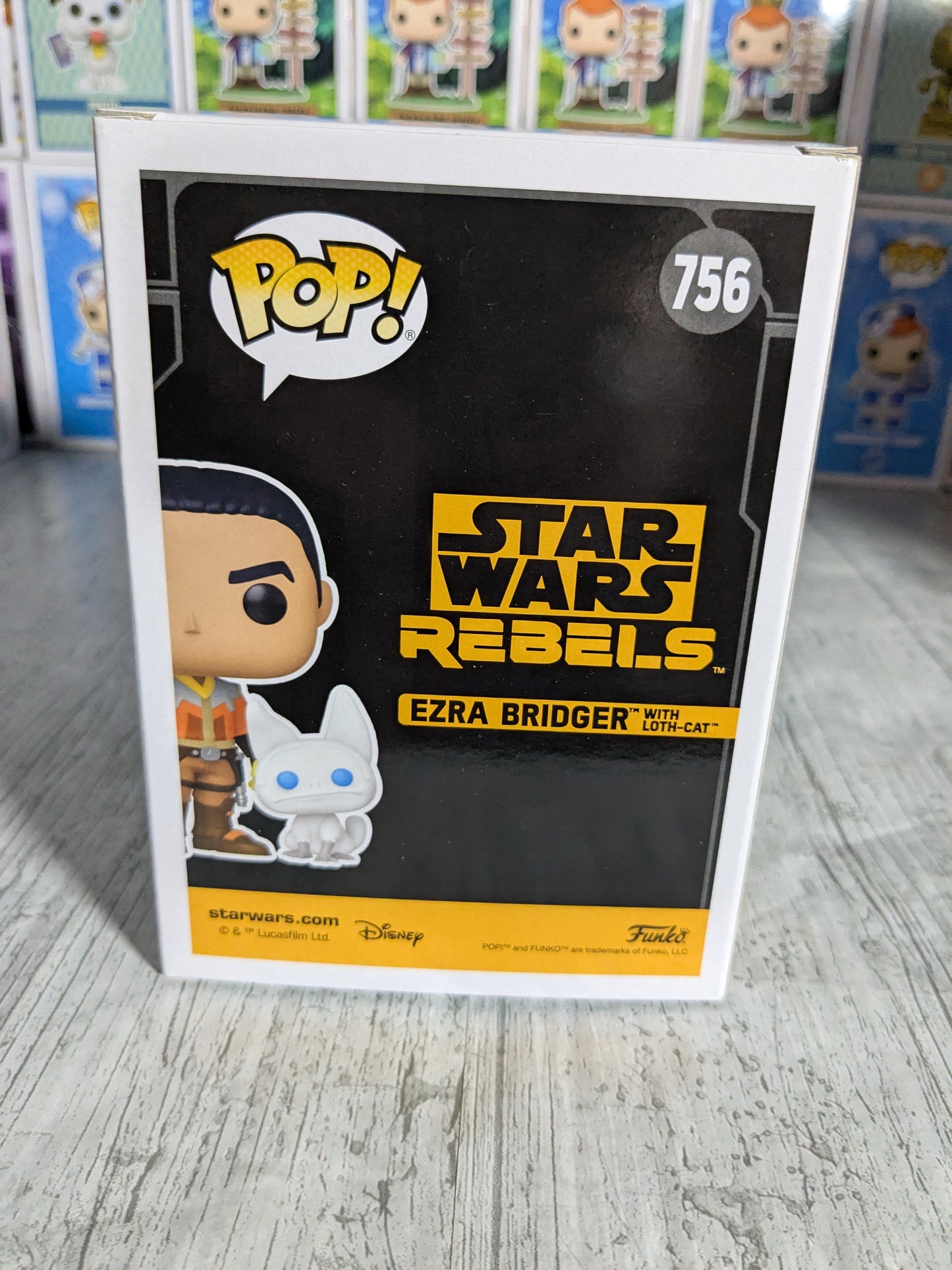 Funko pop 756 : Ezra Bridger with Loth-Cat (AE)