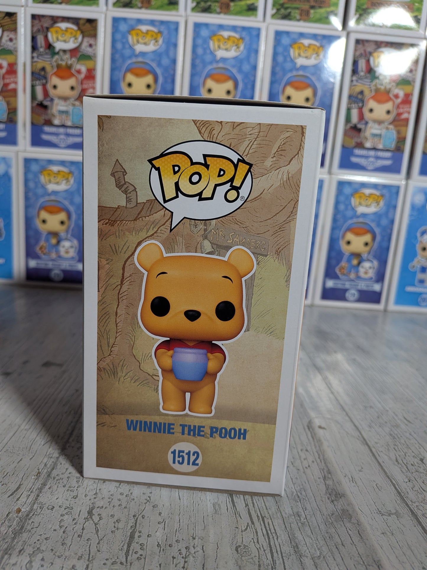Funko Pop Disney Winnie the Pooh #1512 - Winnie the Pooh (5000 Stück/Beflockt/Beschädigte Box)