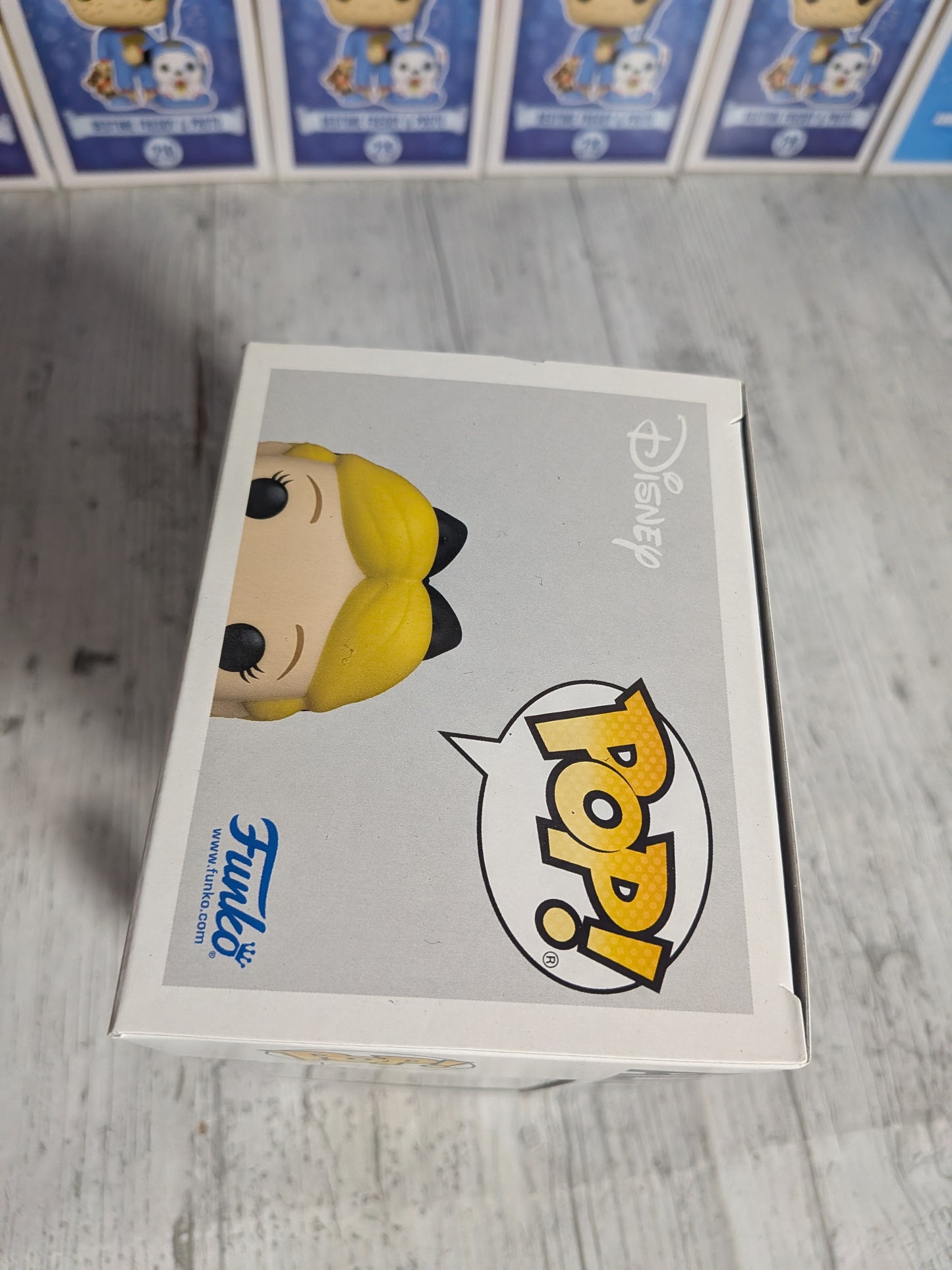 Funko Pop Alice im Wunderland #1395 – Alice mit Tee