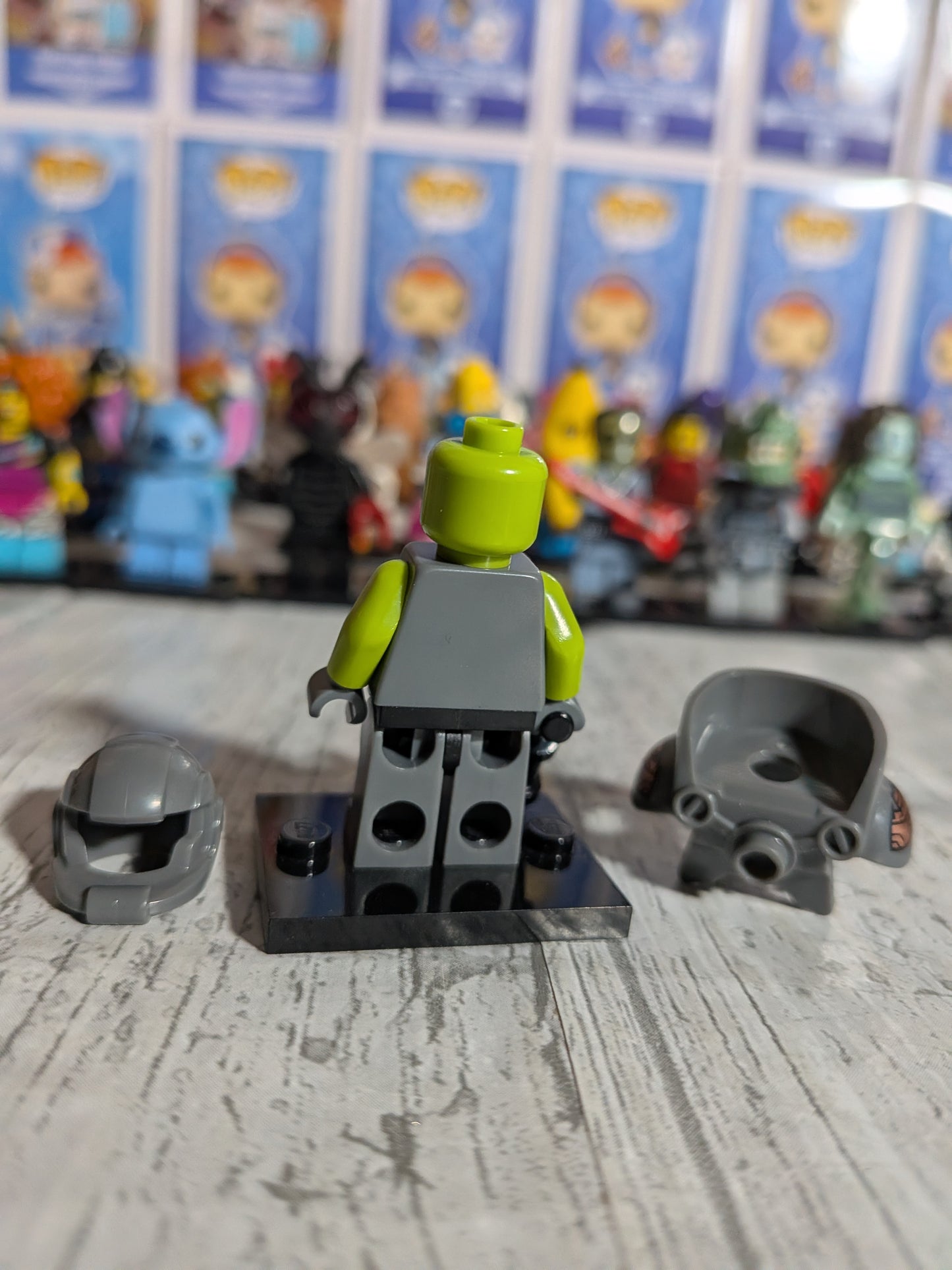 LEGO Minifigures - Außerirdischer Rächer