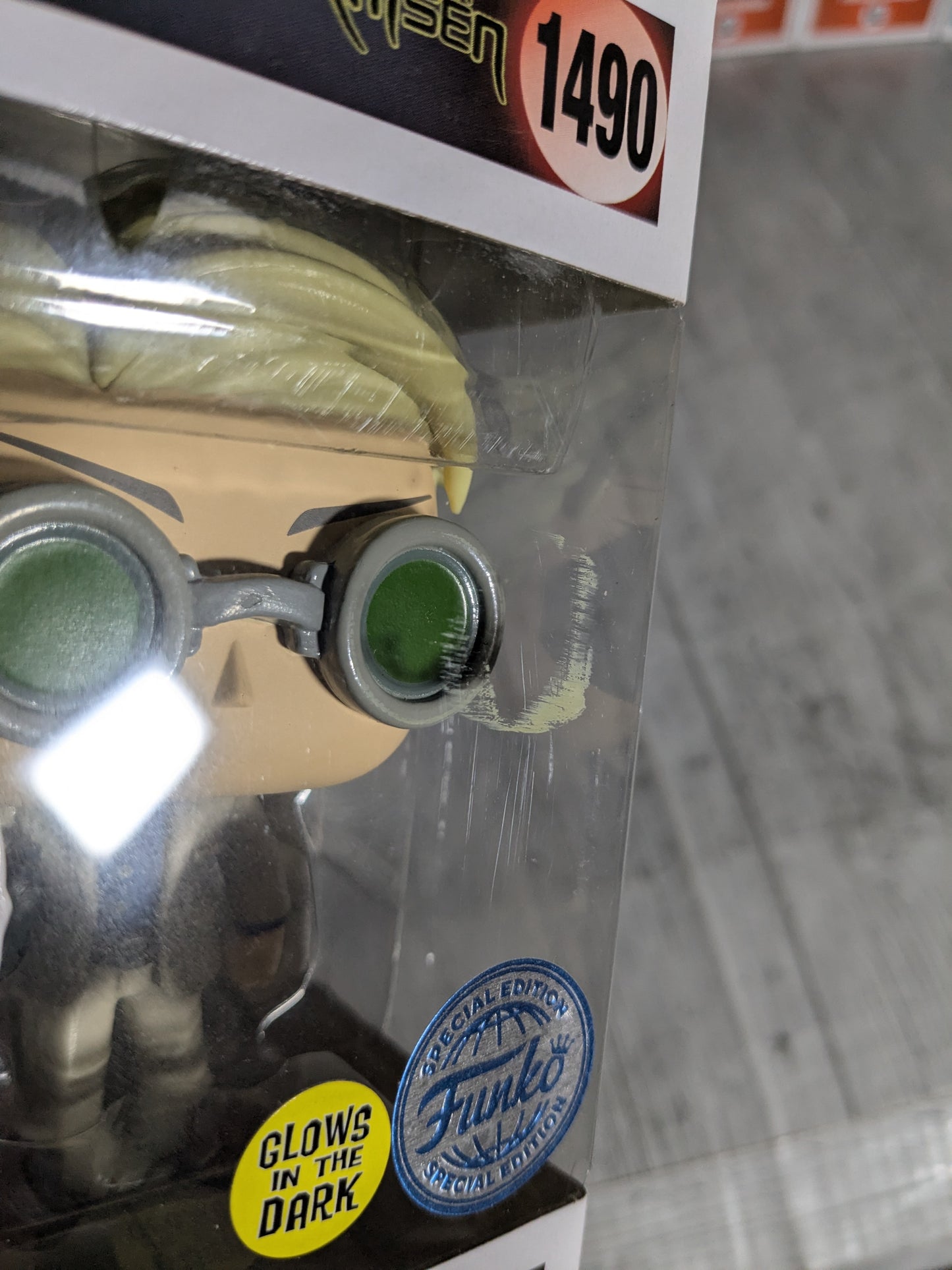 Funko pop 1490 : Kento Nanami Glow (Opened / Damaged Box)