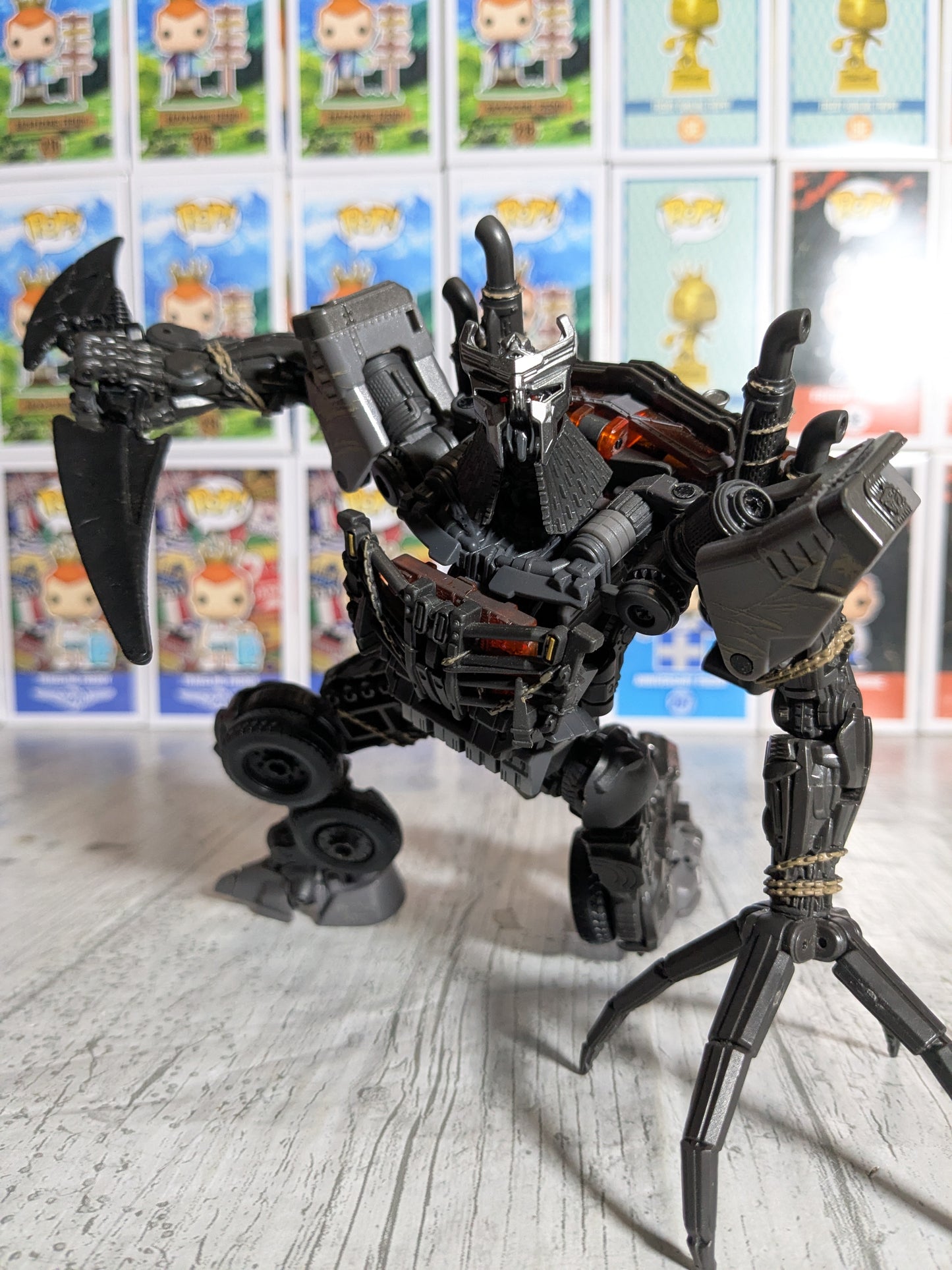 Studio Series 101 : Scourge