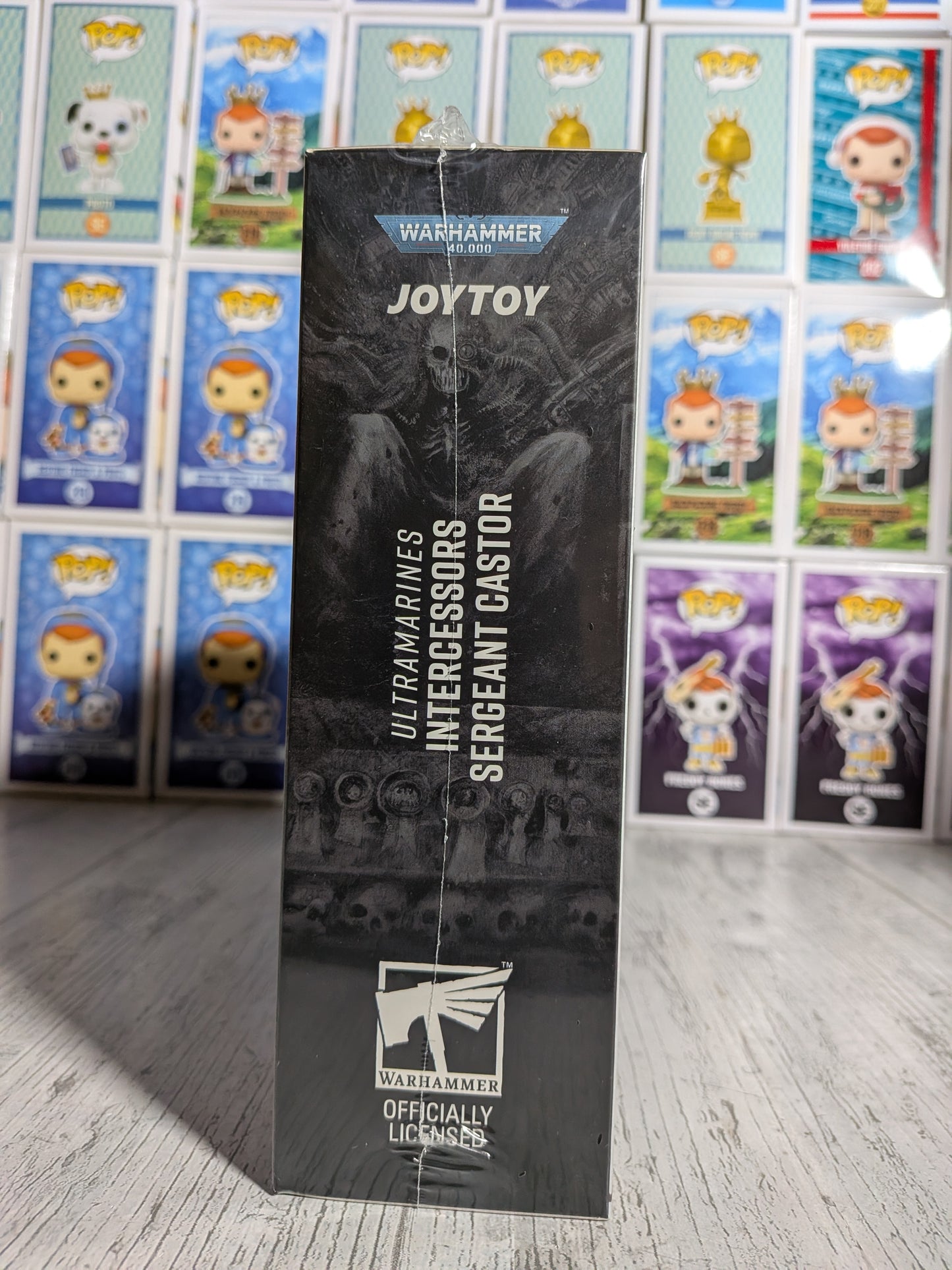JoyToy Warhammer 40k - Ultramarines Helden des Ordens Bruder Veteran Sergeant Castor (12cm)