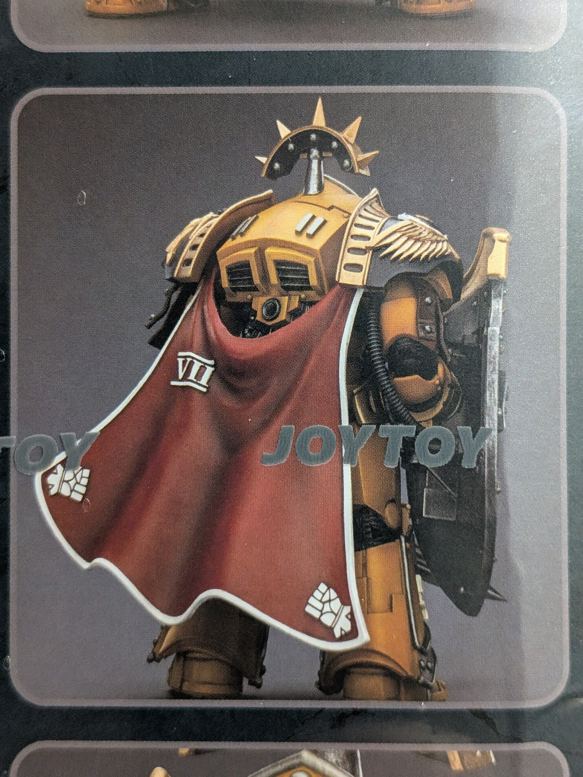 JoyToy Warhammer The Horus Heresy - Imperial Fists Legion Praetor in Tartaros Terminator Armour (14.2cm)