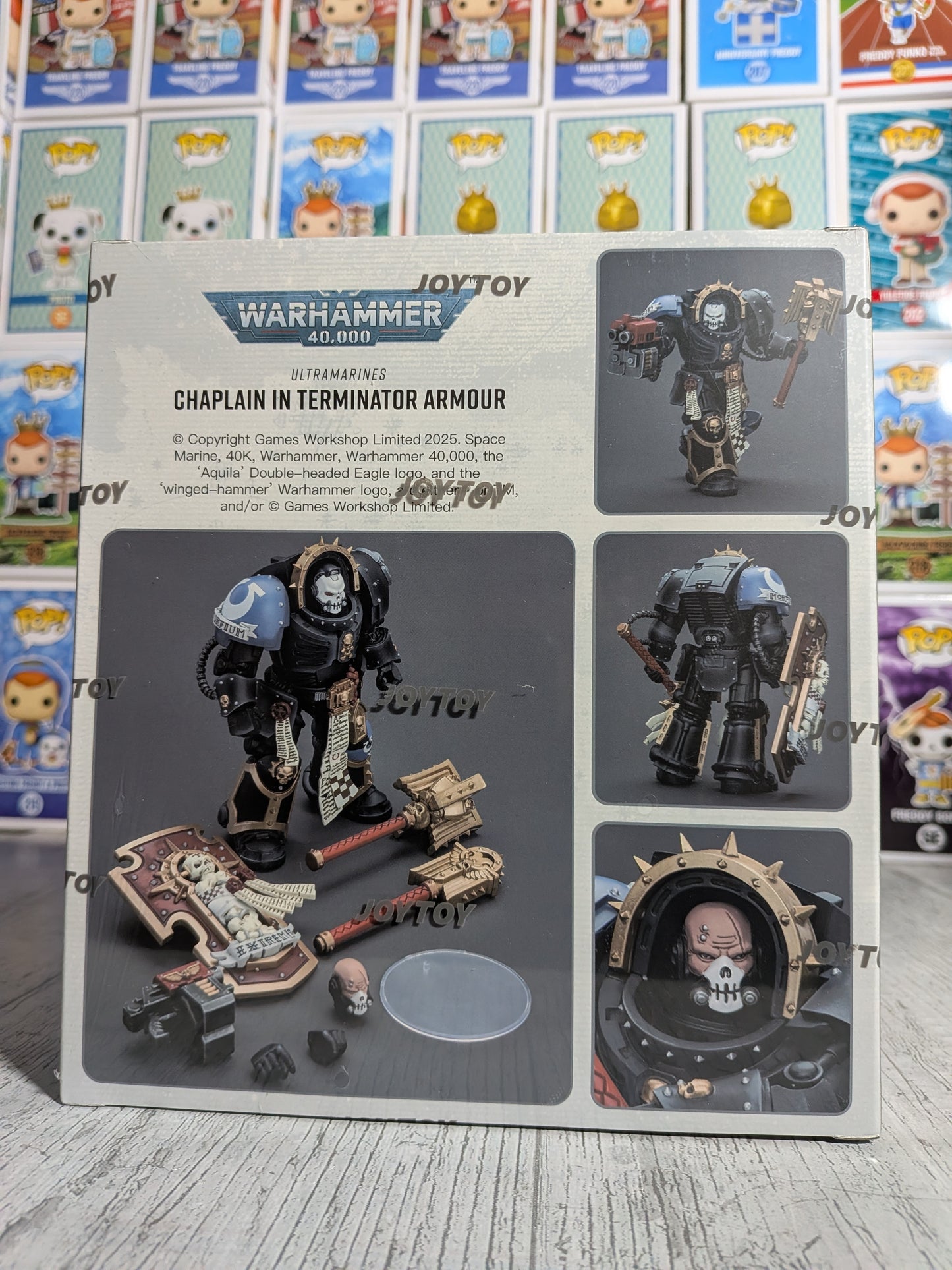 JoyToy Warhammer 40k – Ultramarines Chaplain in Terminator-Rüstung (14,3cm)