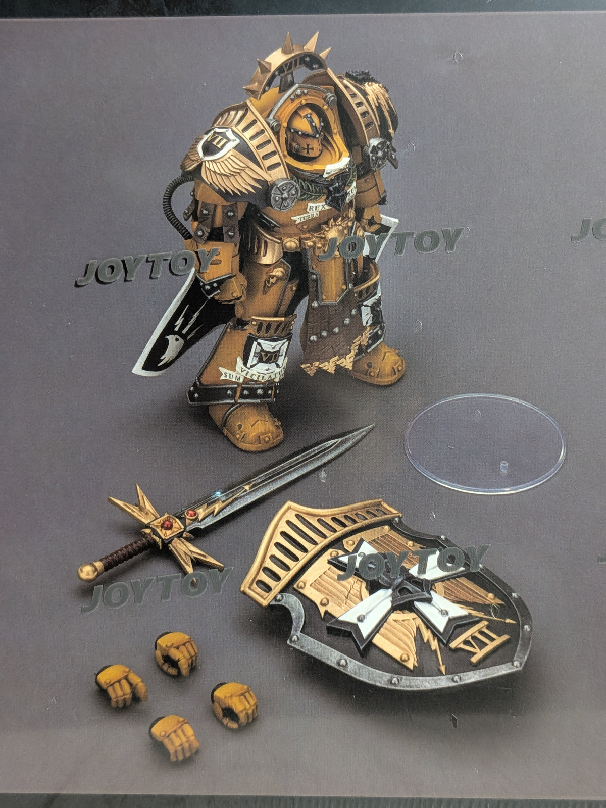 JoyToy Warhammer The Horus Heresy - Imperial Fists Legion Praetor in Tartaros Terminator Armour (14.2cm)
