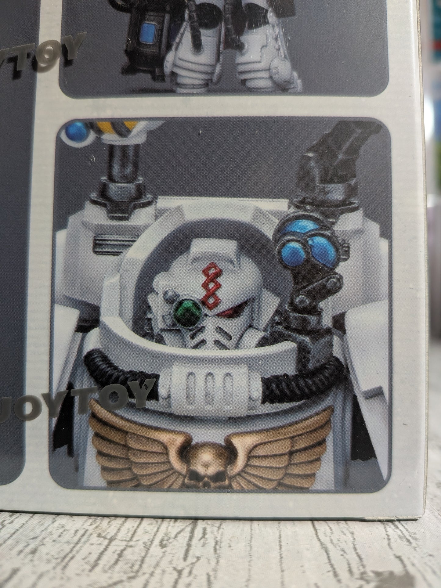 JoyToy Warhammer 40k - Ultramarines Apotheker Biologis (12,2cm)