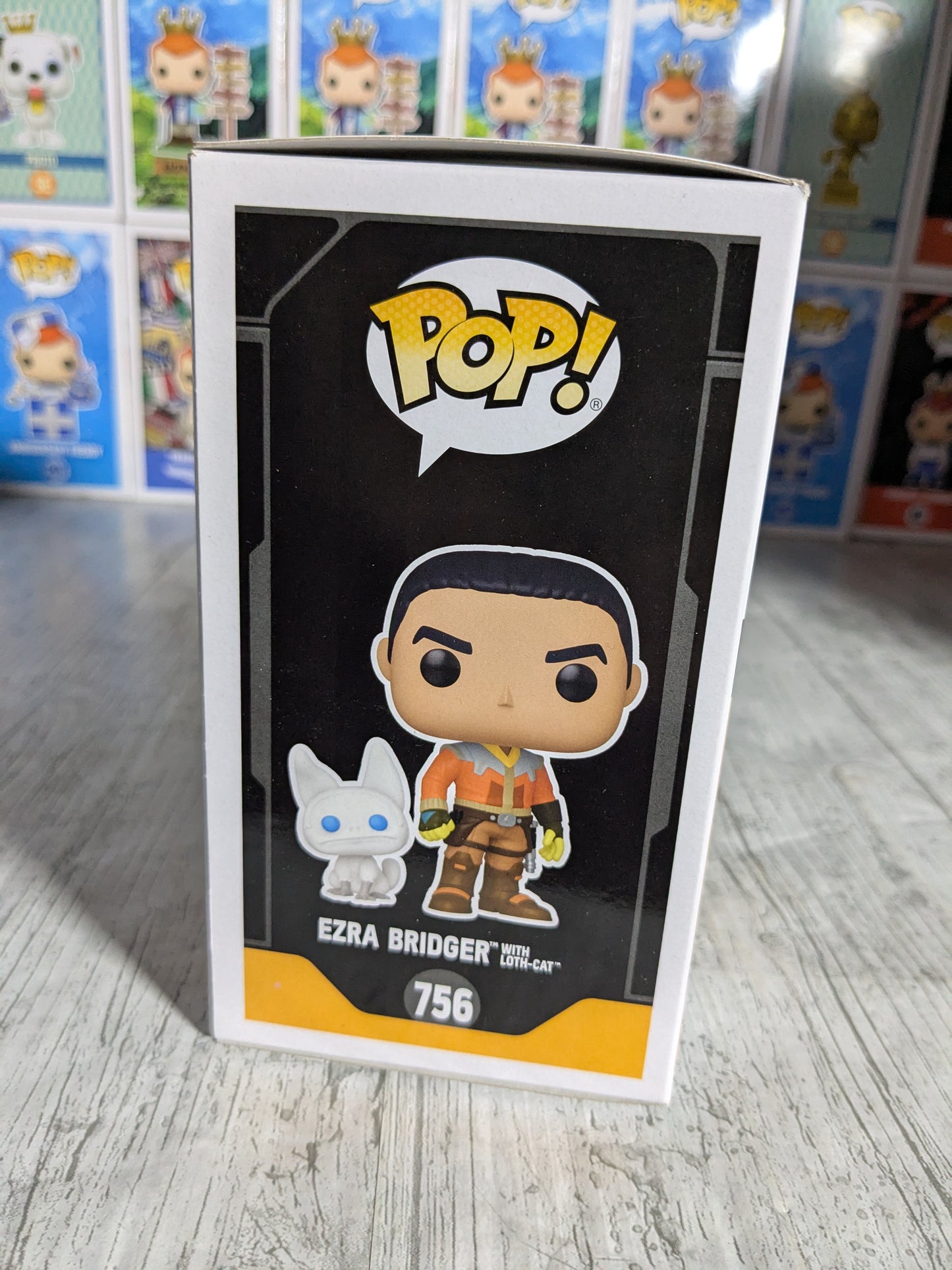 Funko pop 756 : Ezra Bridger with Loth-Cat (AE)
