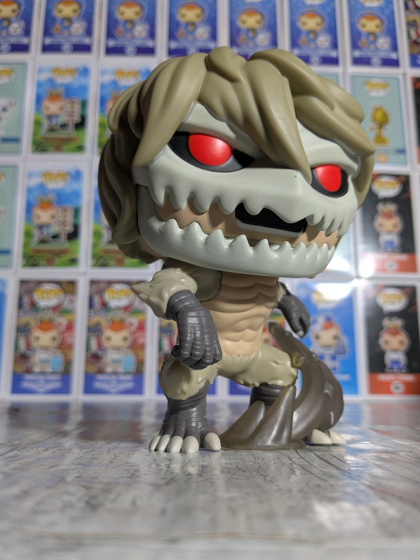 Funko pop 1619 : Jaw Titan (Damaged Box / Opened)