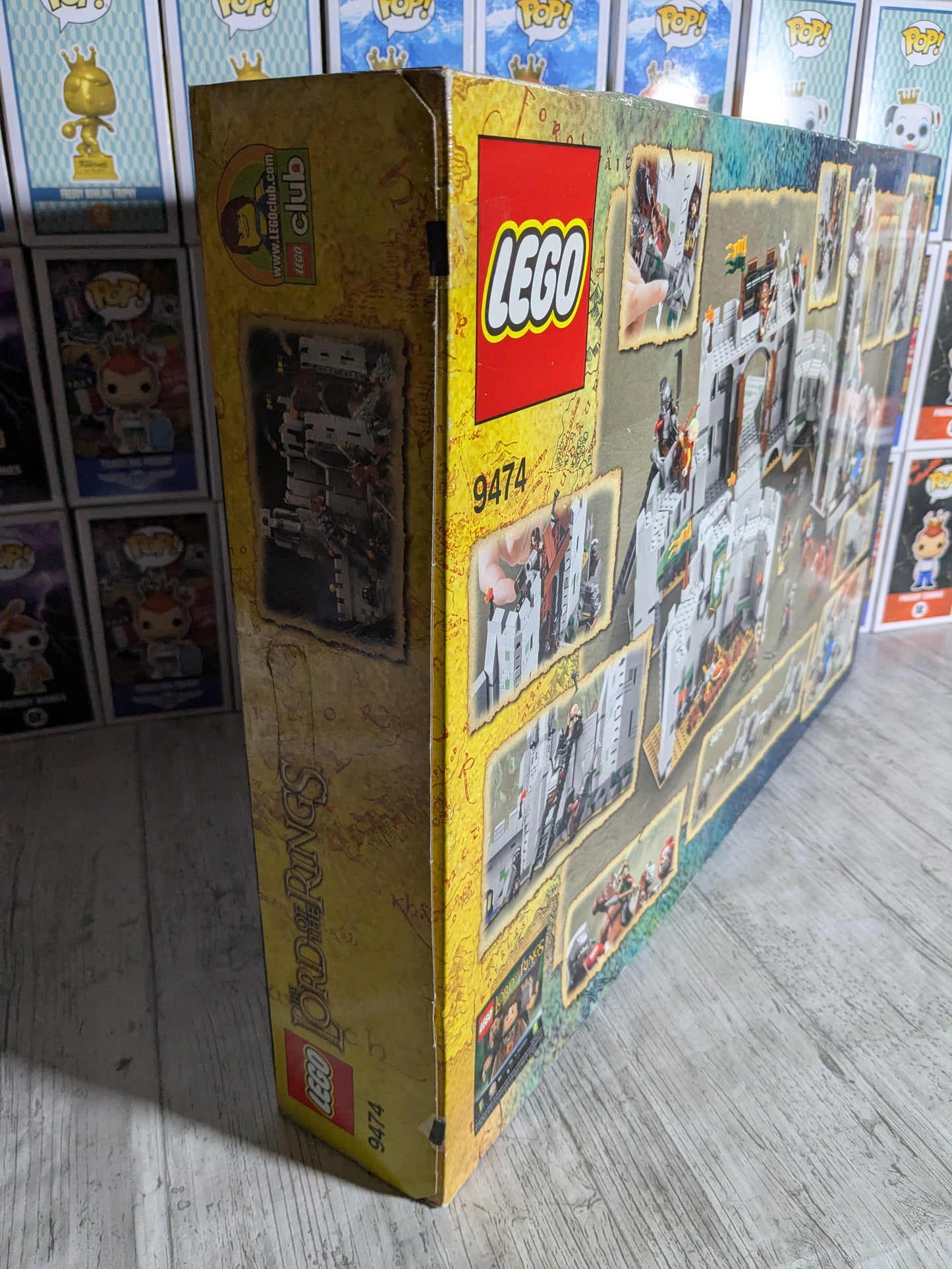 LEGO The Lord of the Rings #9474 - The Battle of Helm's Deep (Damaged Box)