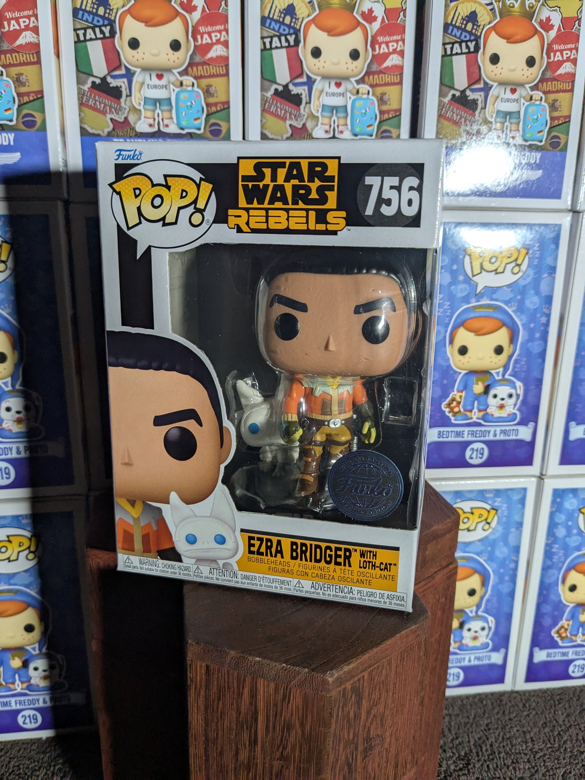 Funko pop 756 : Ezra Bridger with Loth-Cat - CapyToys