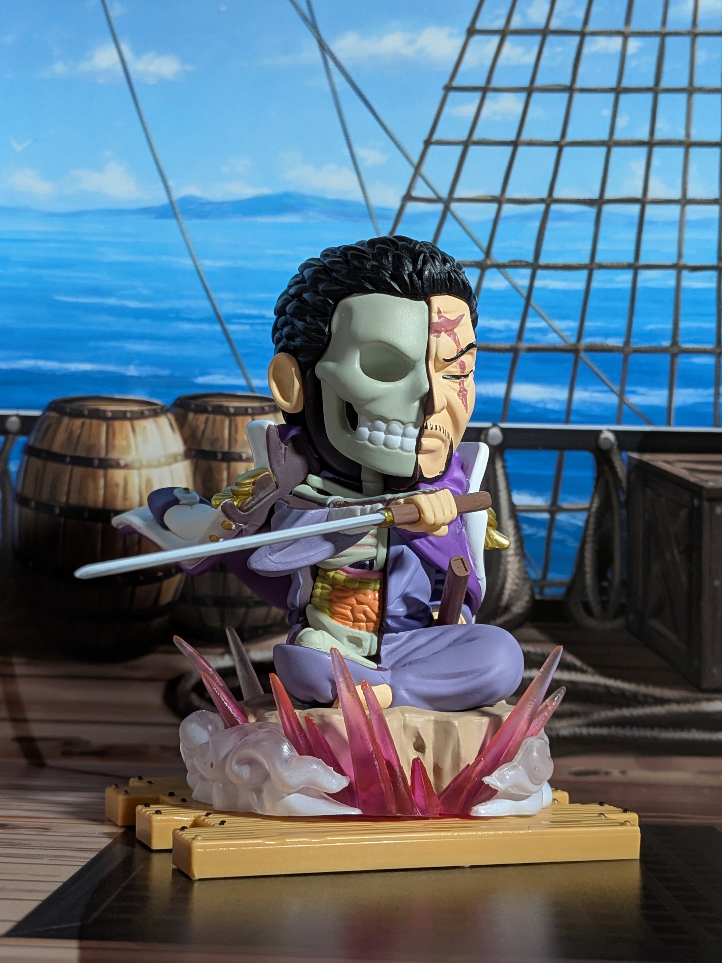 Mighty Jaxx - One Piece Freeny's Hidden Dissectibles Marines Edition - Issho / Fujitora (~10cm)
