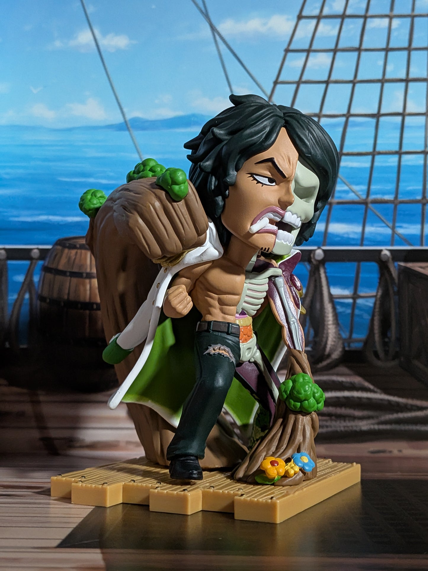 Mighty Jaxx - One Piece Freeny's Hidden Dissectibles Marines Edition - Aramaki / Ryokugyu (~10cm)