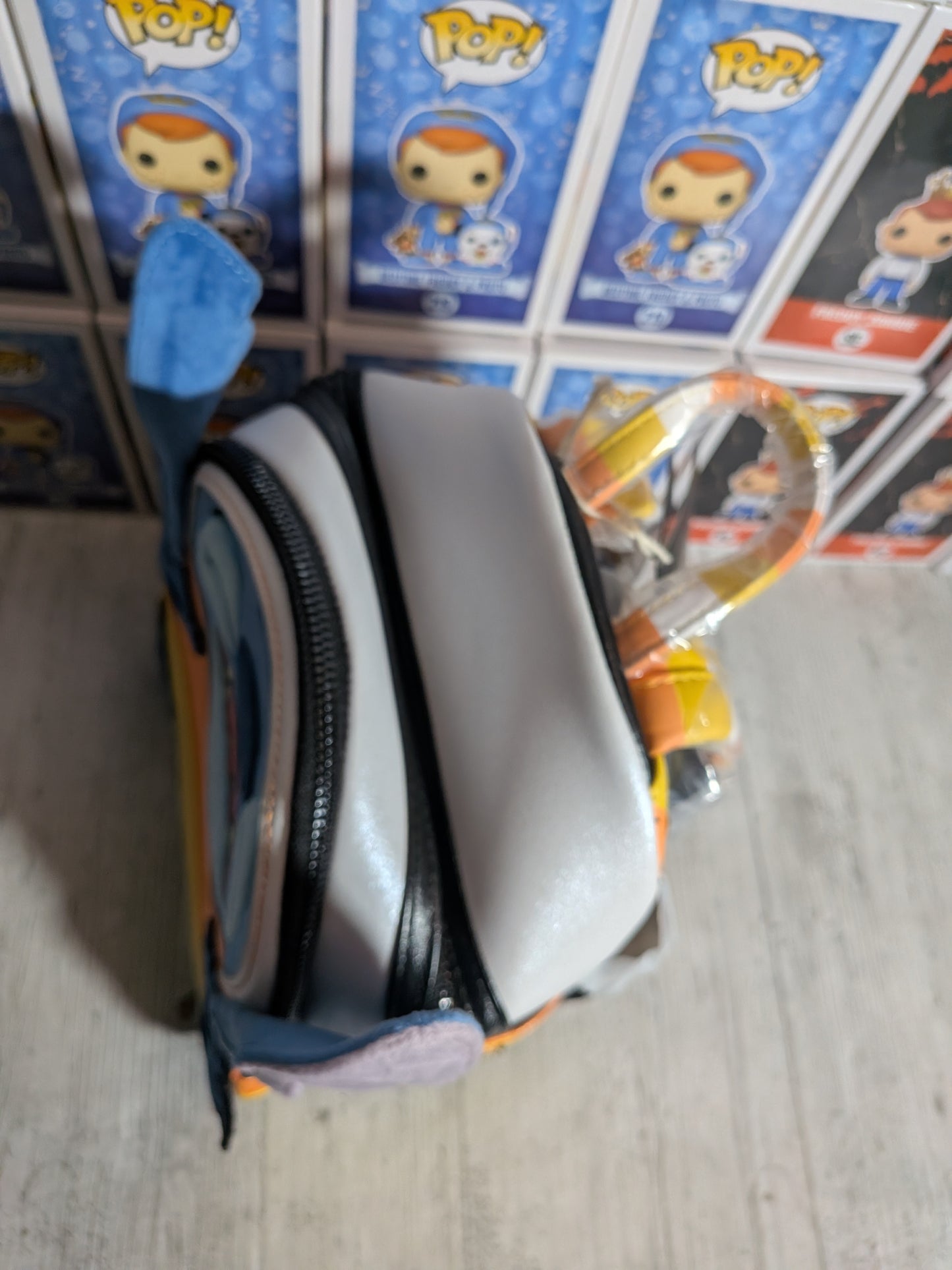Loungefly Disney - Candy Corn Stitch Mini-Rucksack