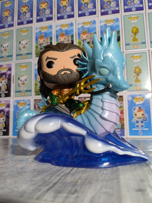 Funko pop 295 : Aquaman and Storm (Damaged Box/Opened)