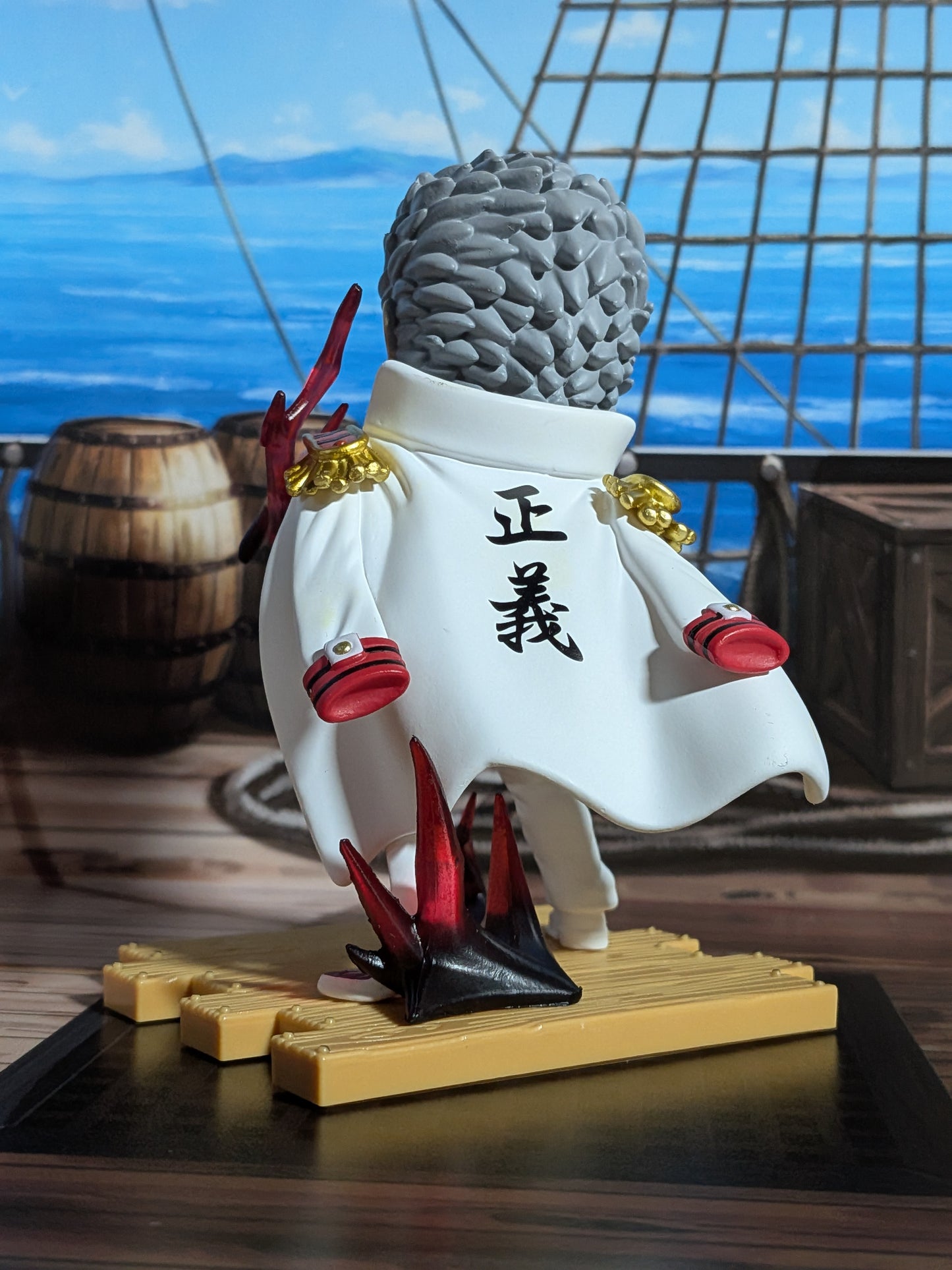Mighty Jaxx - One Piece Freeny's Hidden Dissectibles Marines Edition - Monkey D. Garp (~10cm)