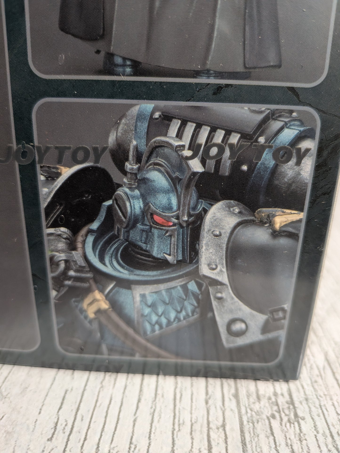 JoyToy Warhammer The Horus Heresy – Alpha Legion Saboteur Konsul (12,6cm)