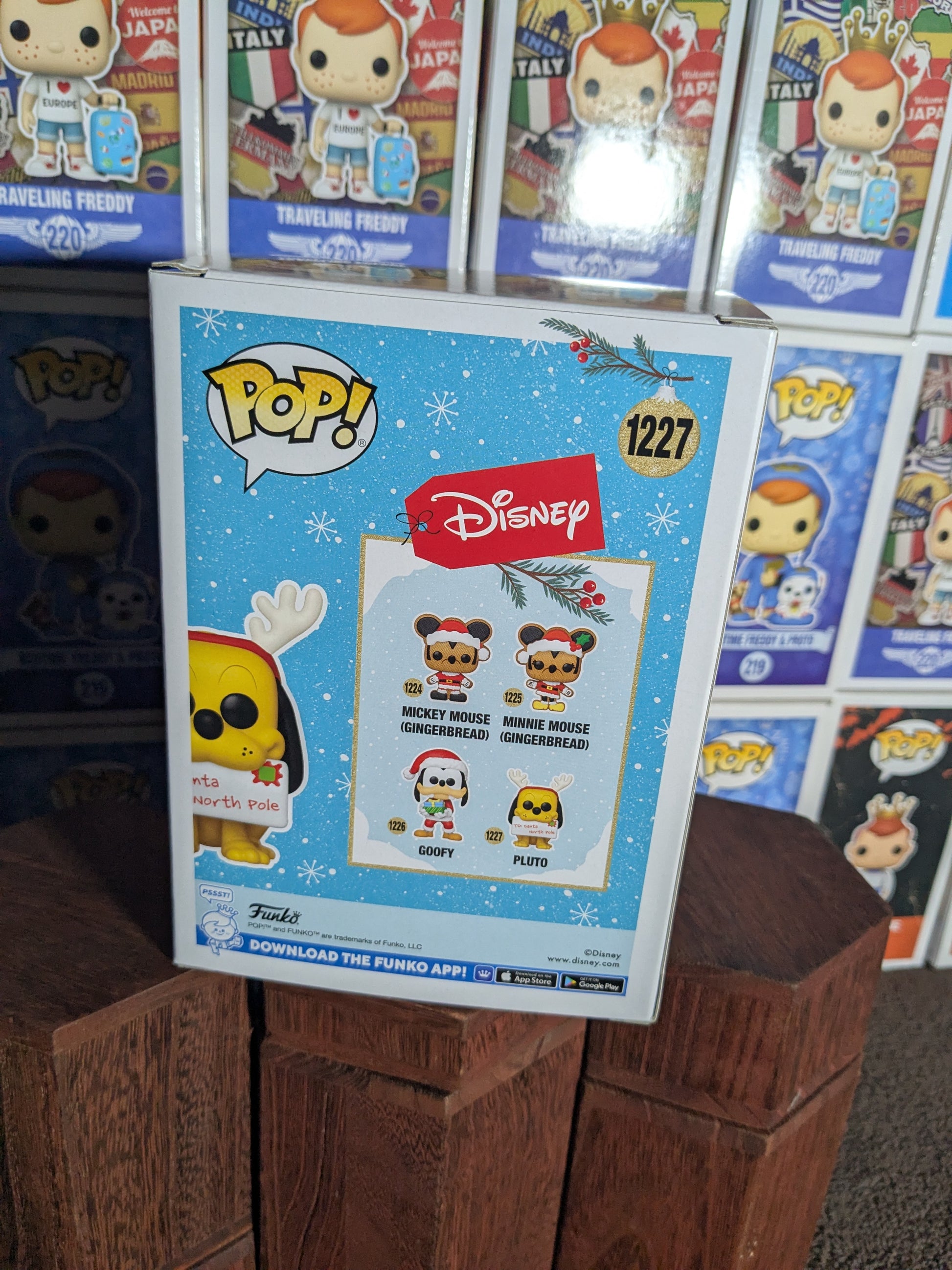 Funko pop 1227 : Pluto (Flocked) - CapyToys