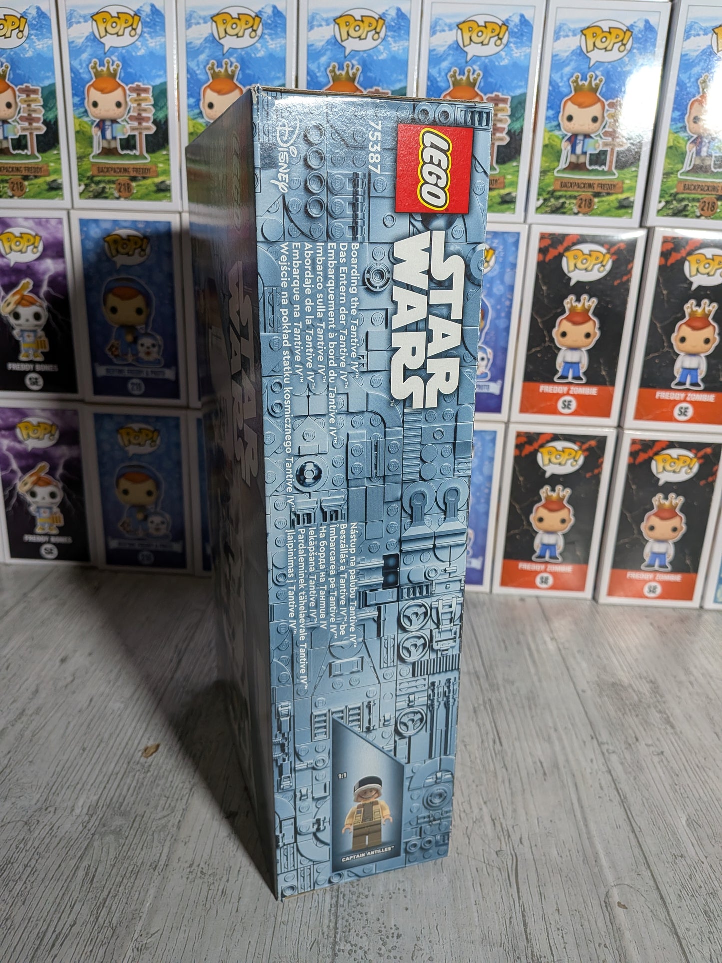 LEGO Star Wars #75387 – Entern der Attempt IV