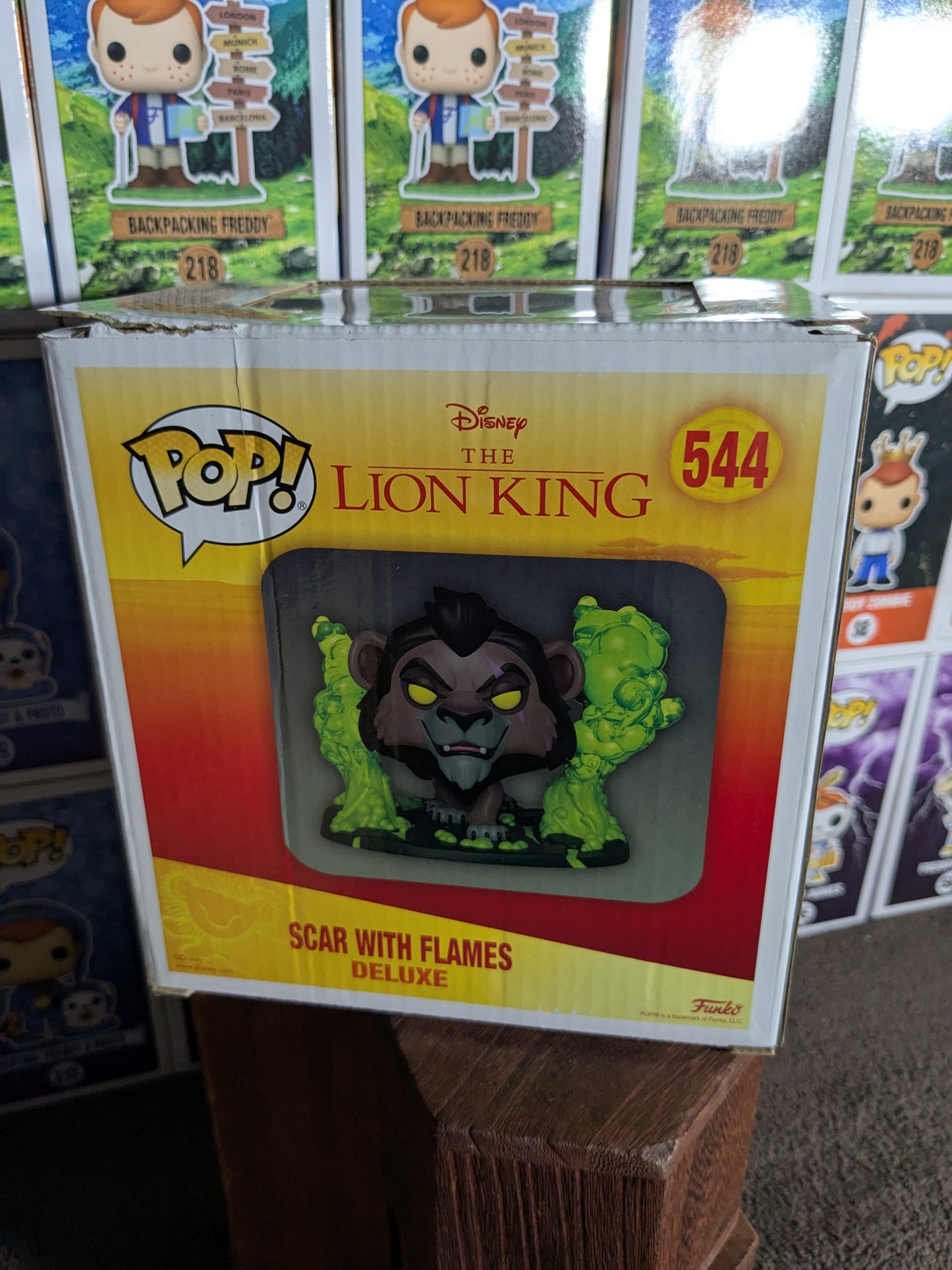 Funko pop 544 : Scar with Flames (Chase / Destroyed Box/ Plastic)