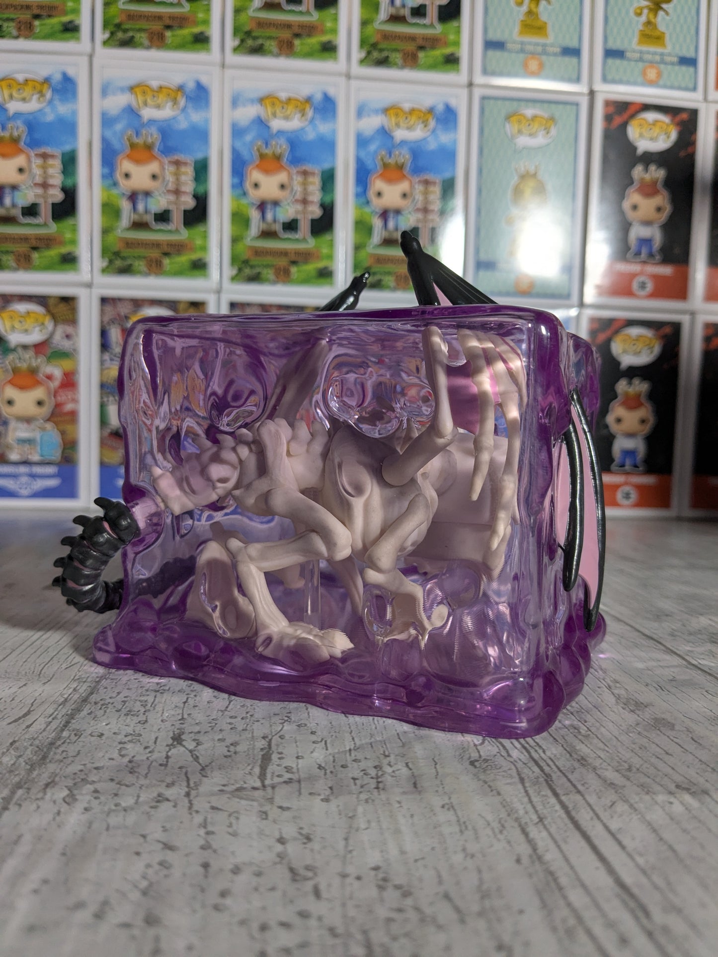 Funko pop 1069 : Gelatinous Cube with Dracolich (Glow/Opened/ Damaged Plastic)