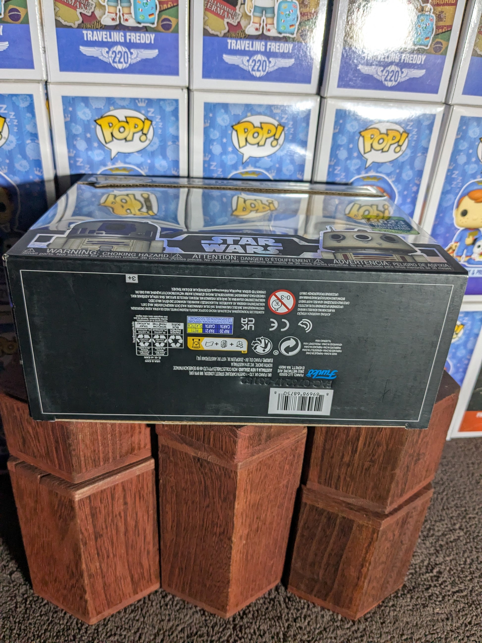 Funko pop : R2-D2 & R5-D4 (GC2023) - CapyToys