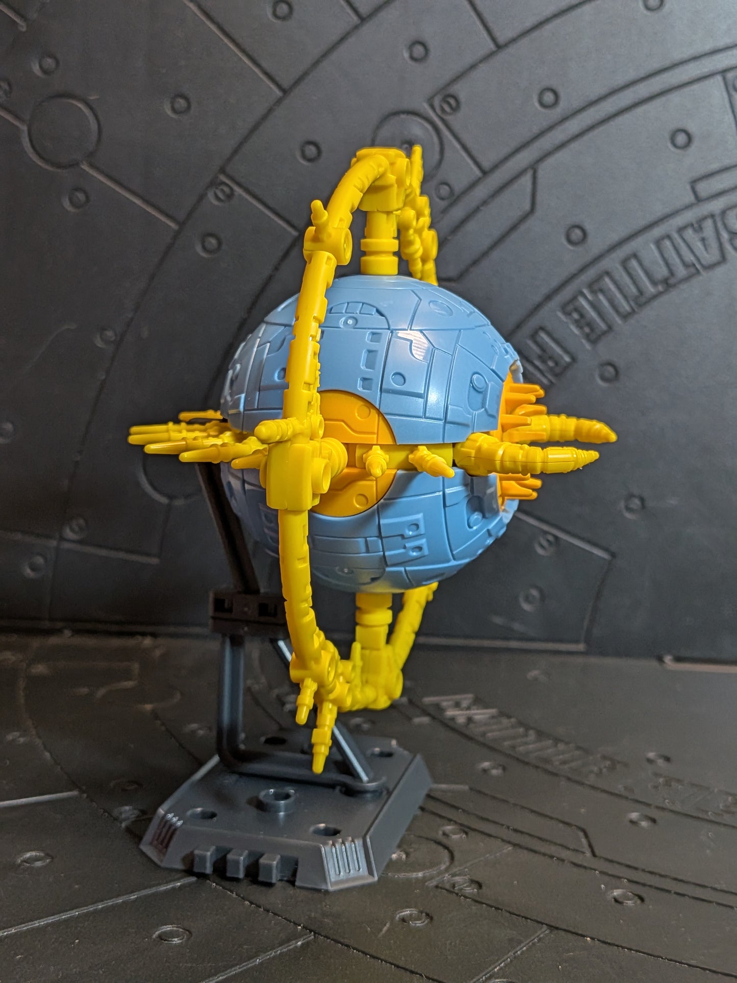 Blokees - Transformers Galaxy Version 09 - Unicron-Planet (~10-12cm)