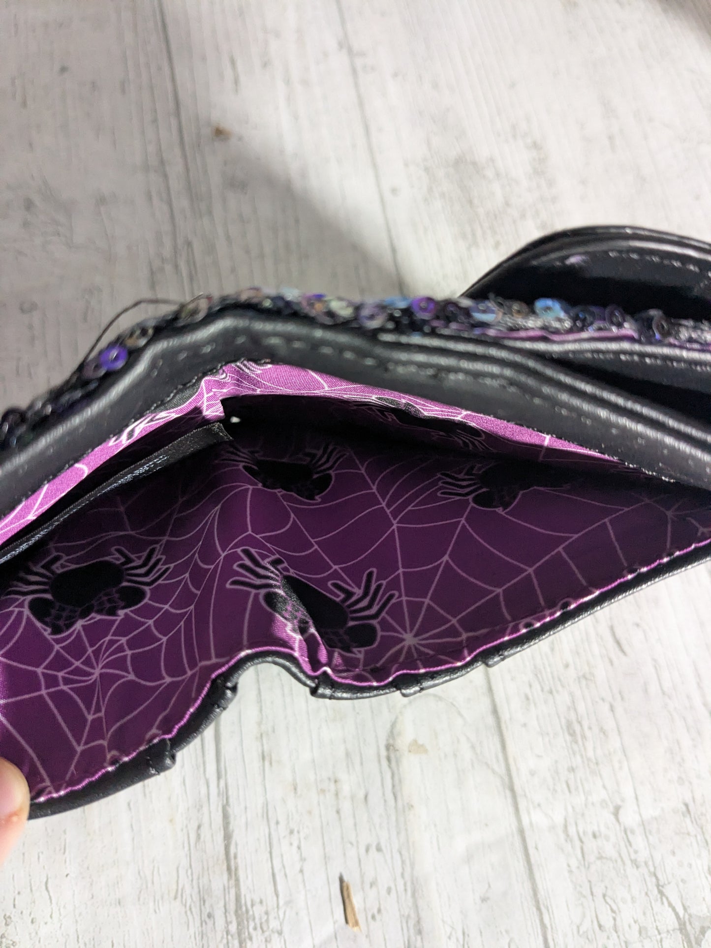 Loungefly : Minnie Mouse Sequin Colour Story Wallet 🦇