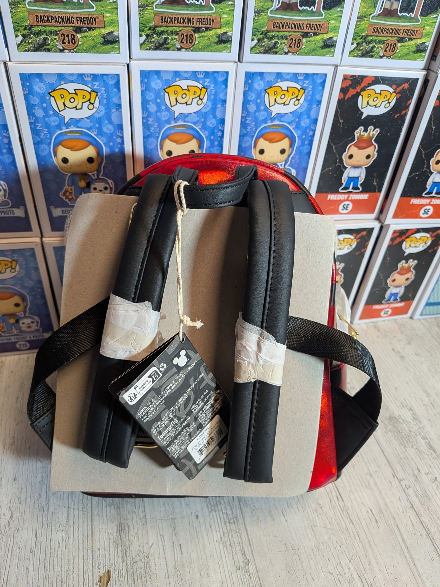 Loungefly Disney - Ladybug Pooh Cosplay Mini-Rucksack 🐞