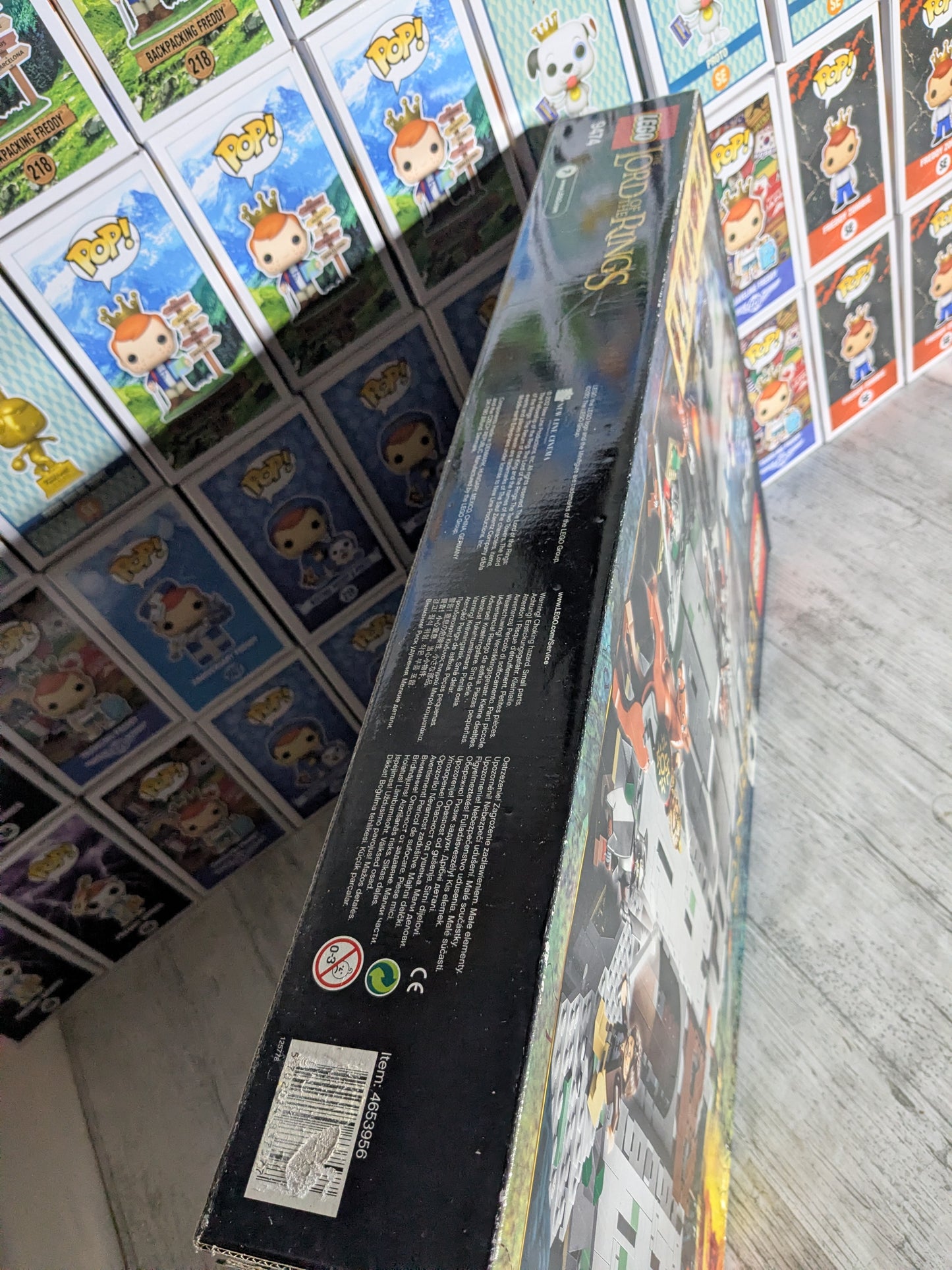 LEGO The Lord of the Rings #9474 - The Battle of Helm's Deep (Damaged Box)