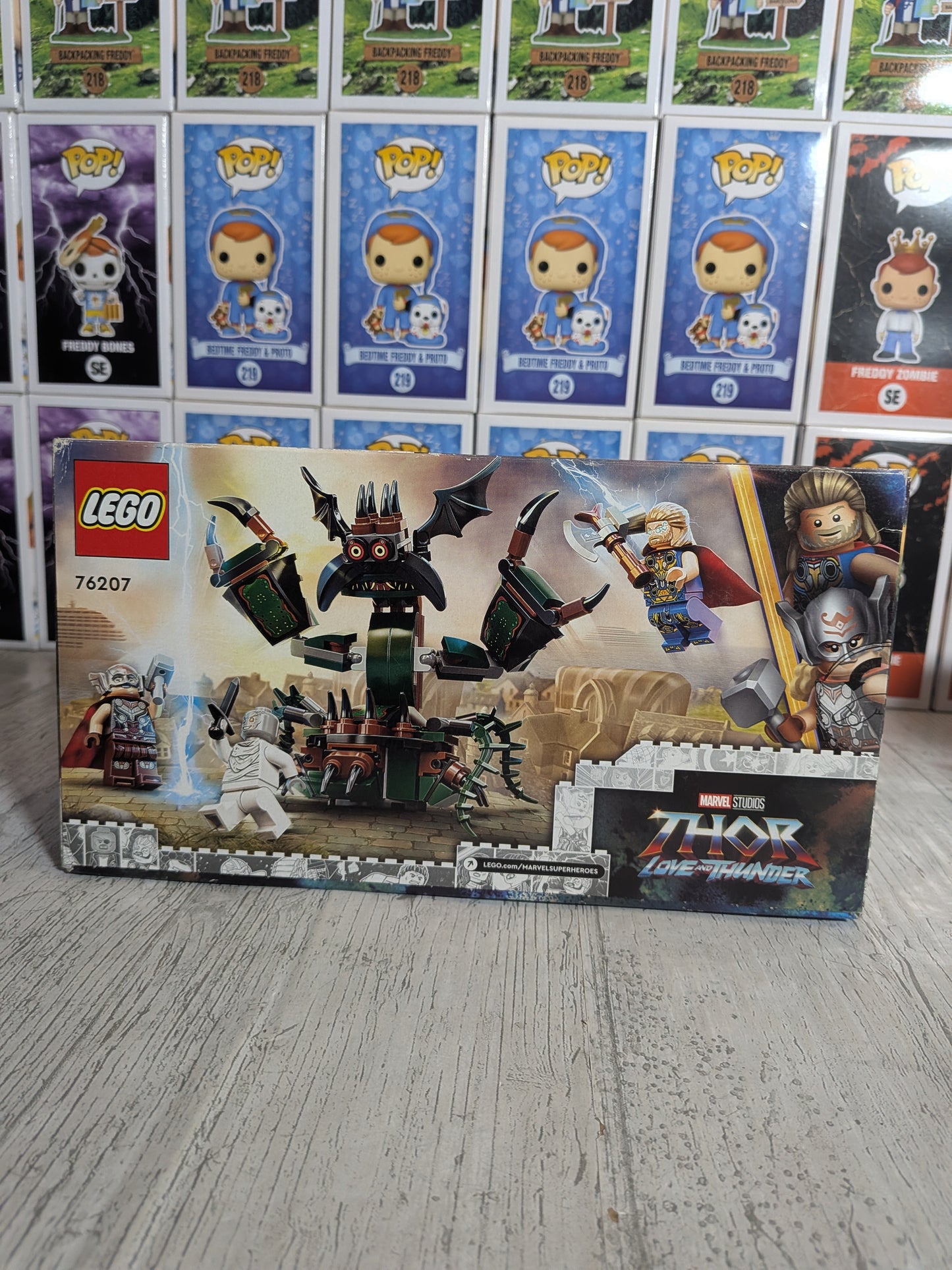LEGO Marvel Studios #76207 - Attack on New Asgard