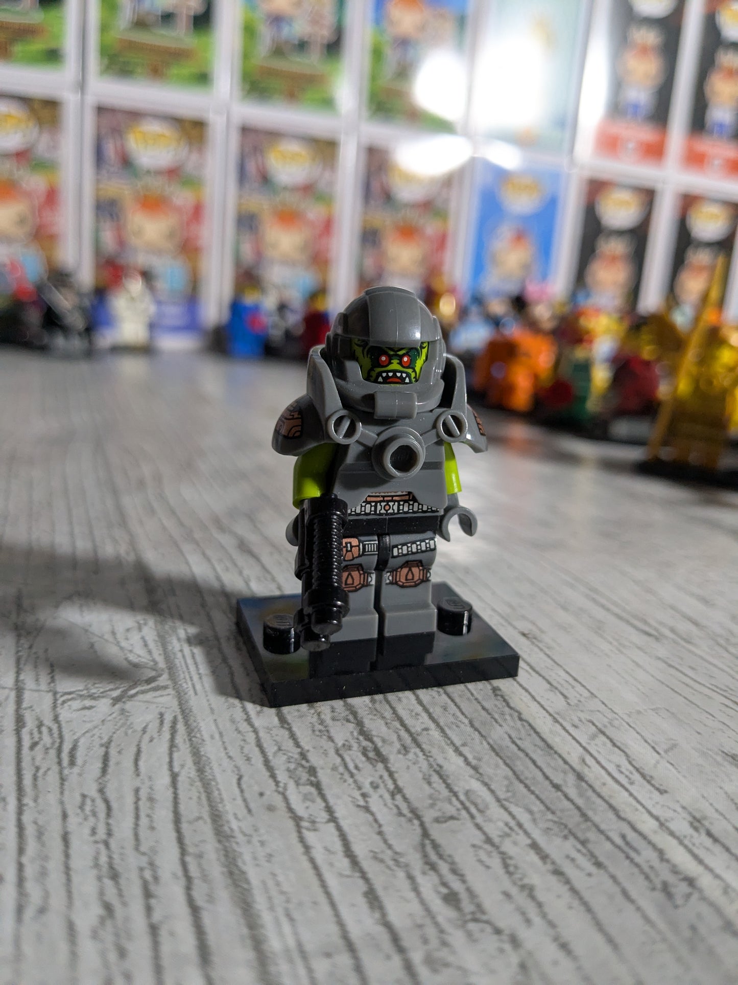 LEGO Minifigures : Alien Avenger